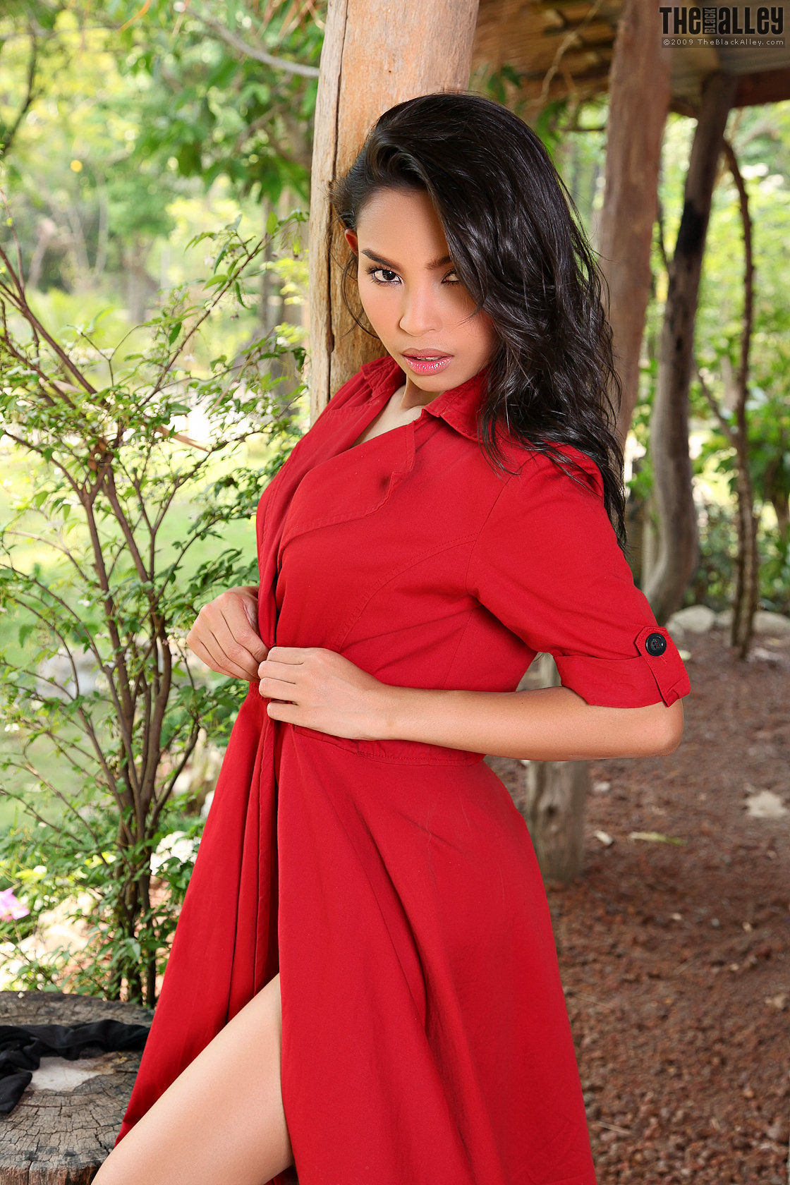 Amara Ranipas《红色风衣人体》-图21