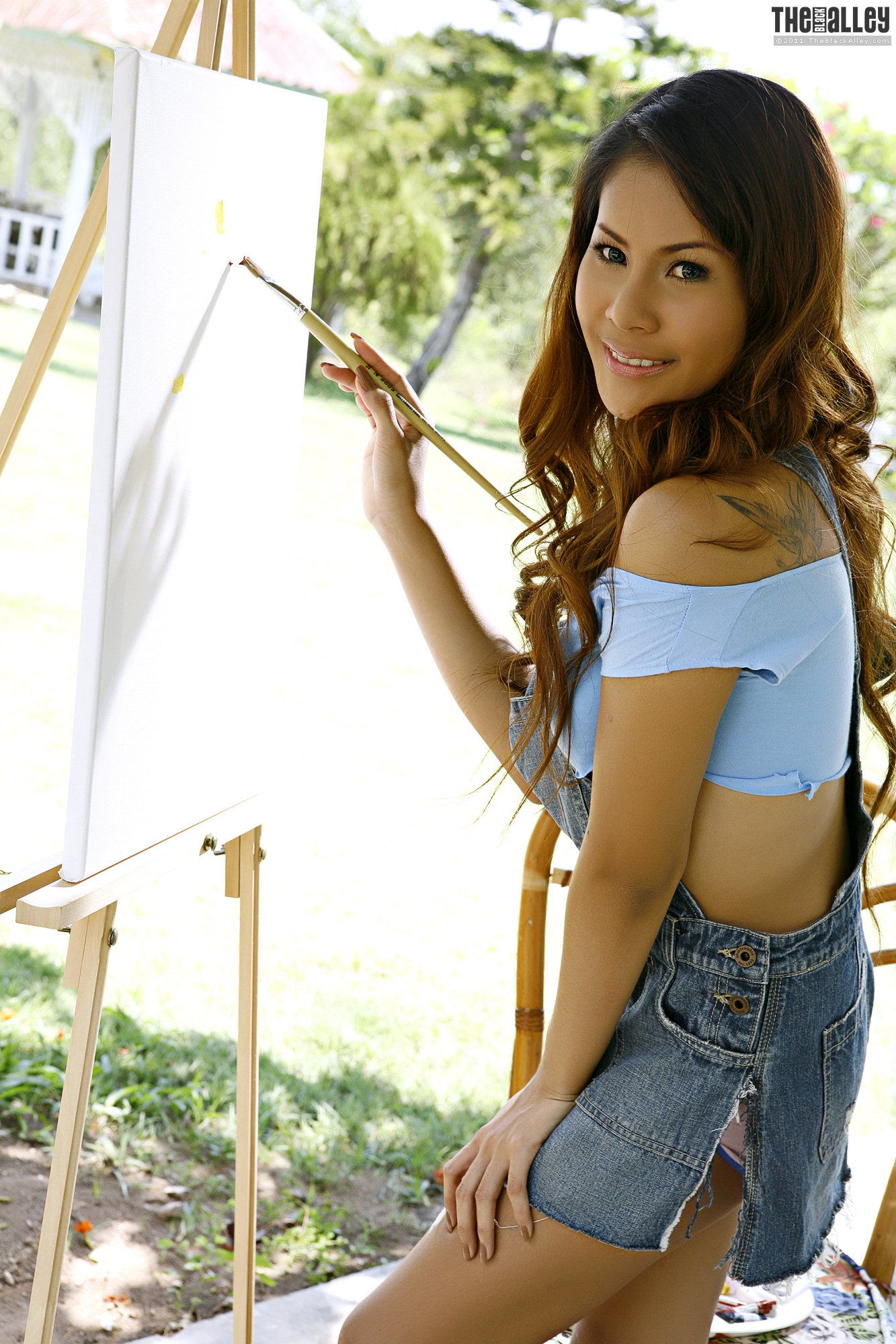 Melinda Kee《吊带牛仔裙》-图8