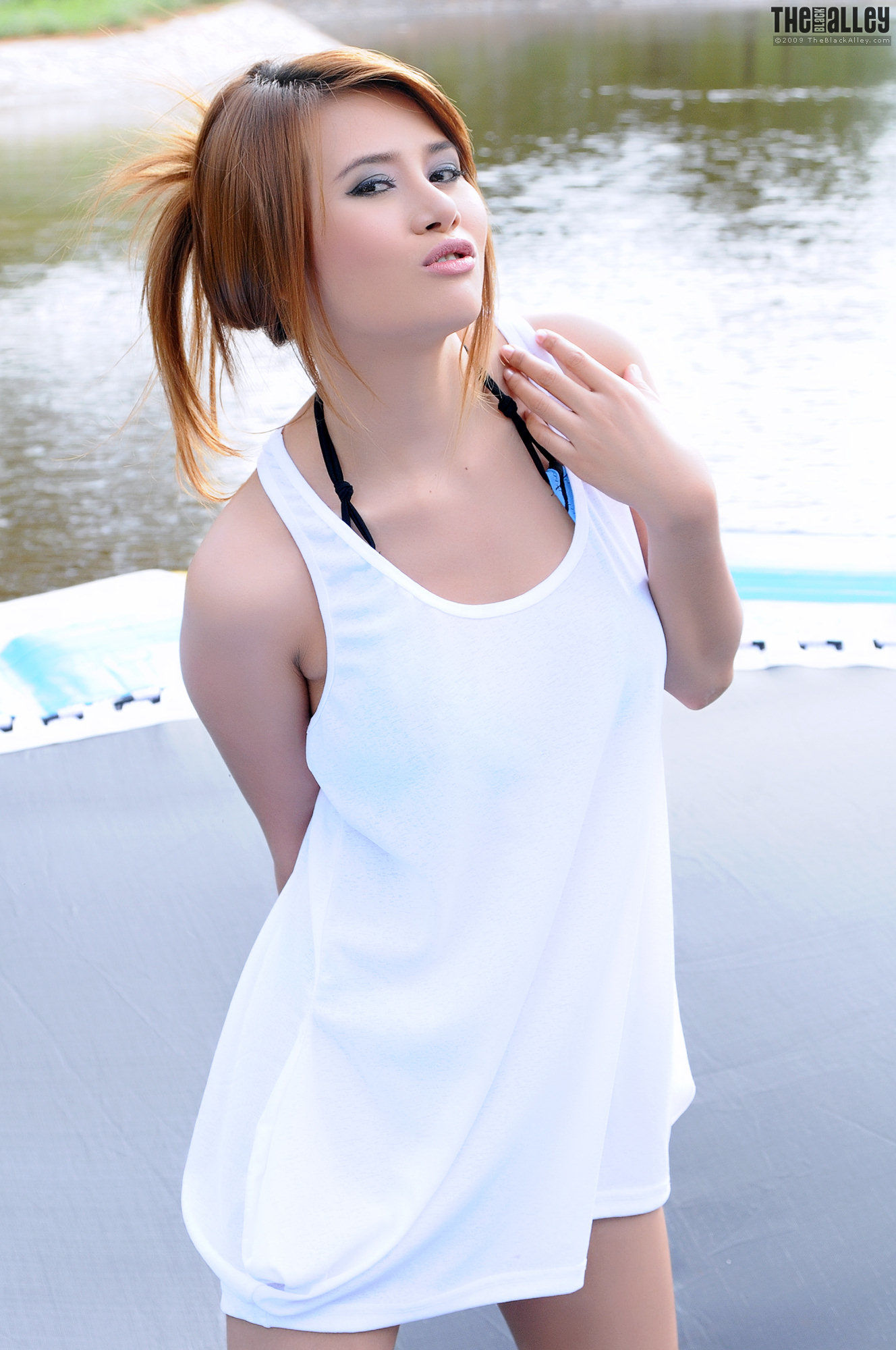 Kathy Cheow《小背心+比基尼》-图2