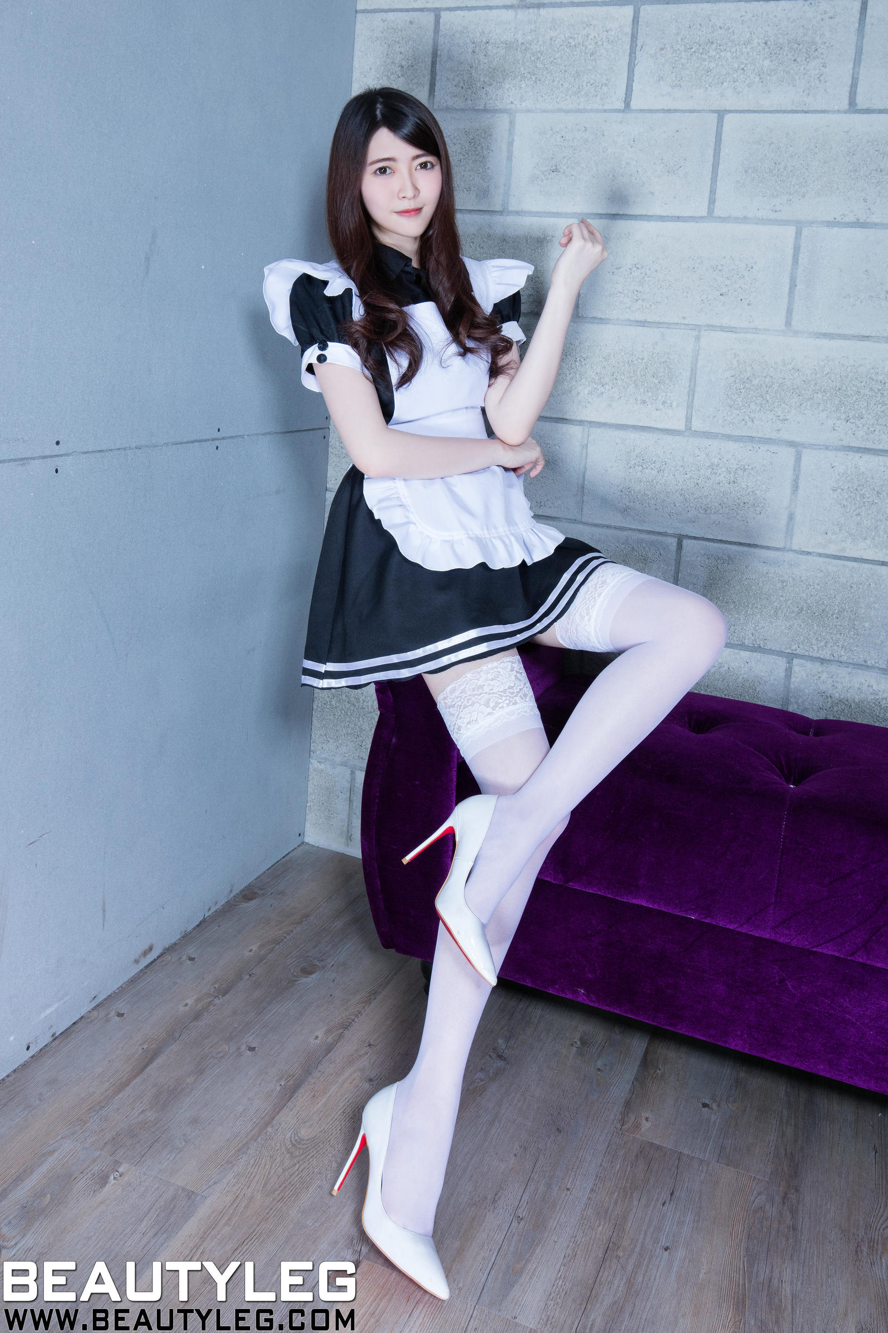 腿模黄品瑄Brindy《黑丝旗袍+套裙+女仆》  No.1543 美腿-图58