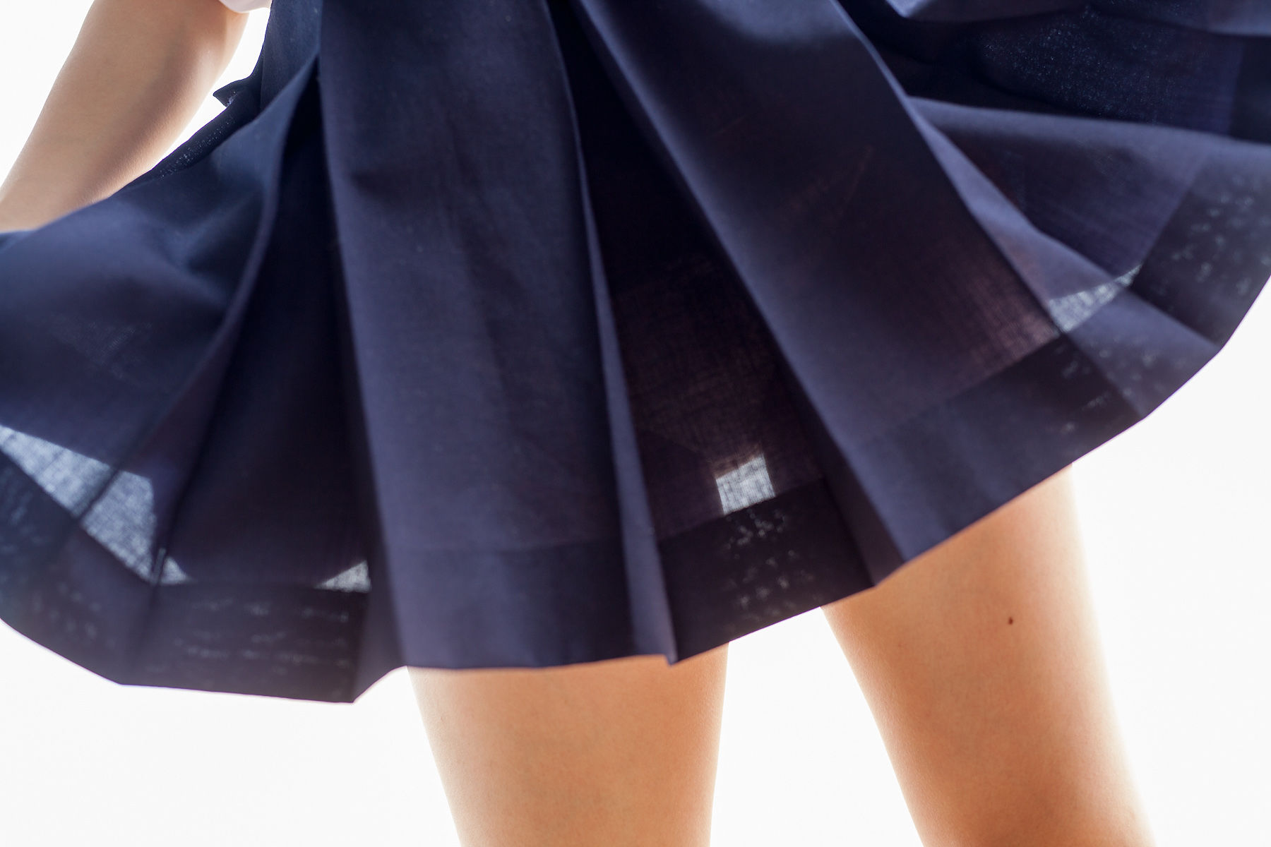 西野小春《海边校服+高叉泳装》-图17