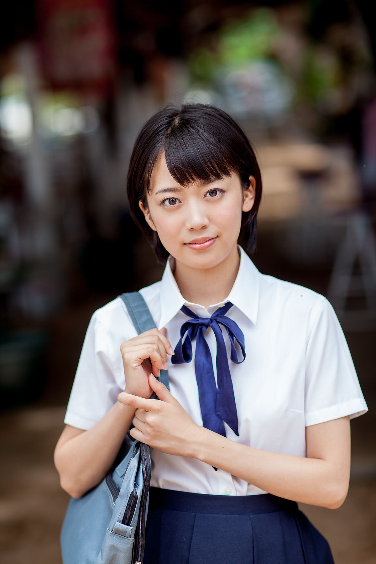 西野小春《海边校服+高叉泳装》-图2