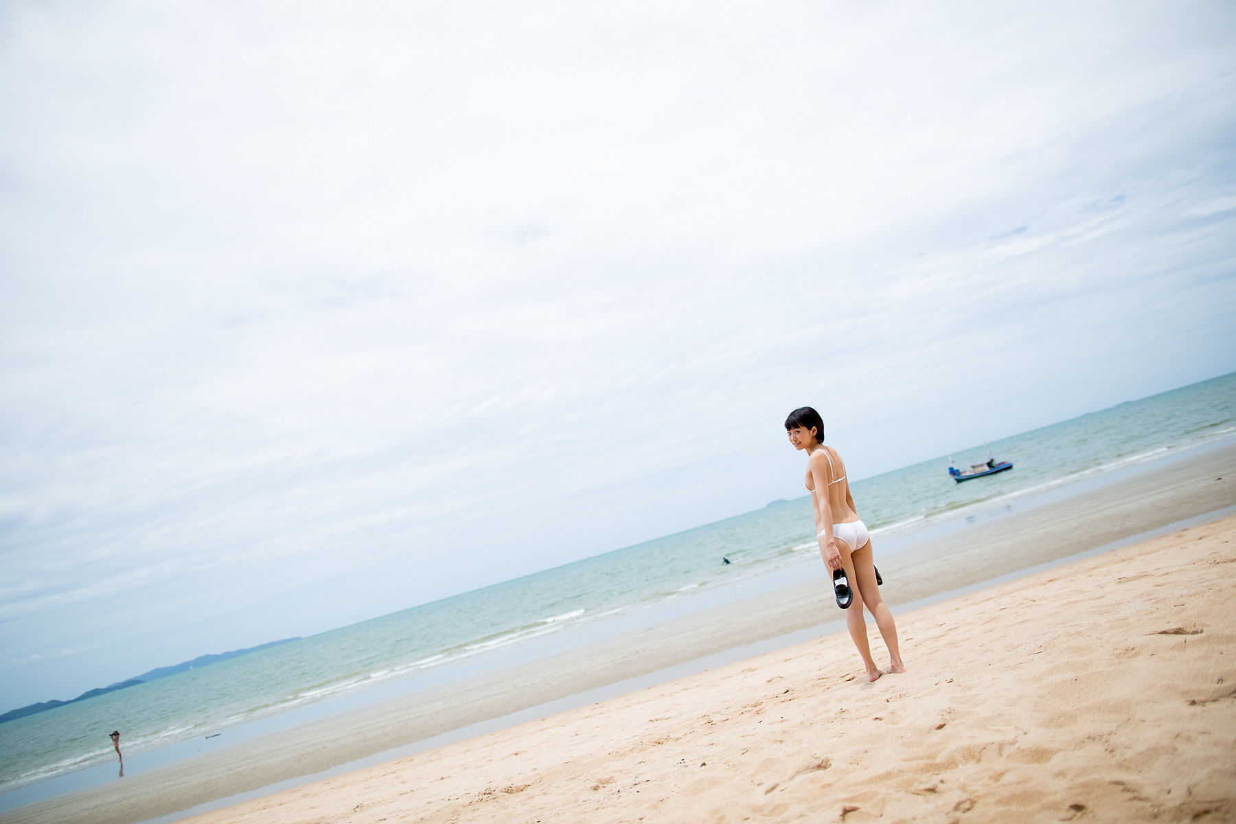 西野小春《海边校服+高叉泳装》-图38