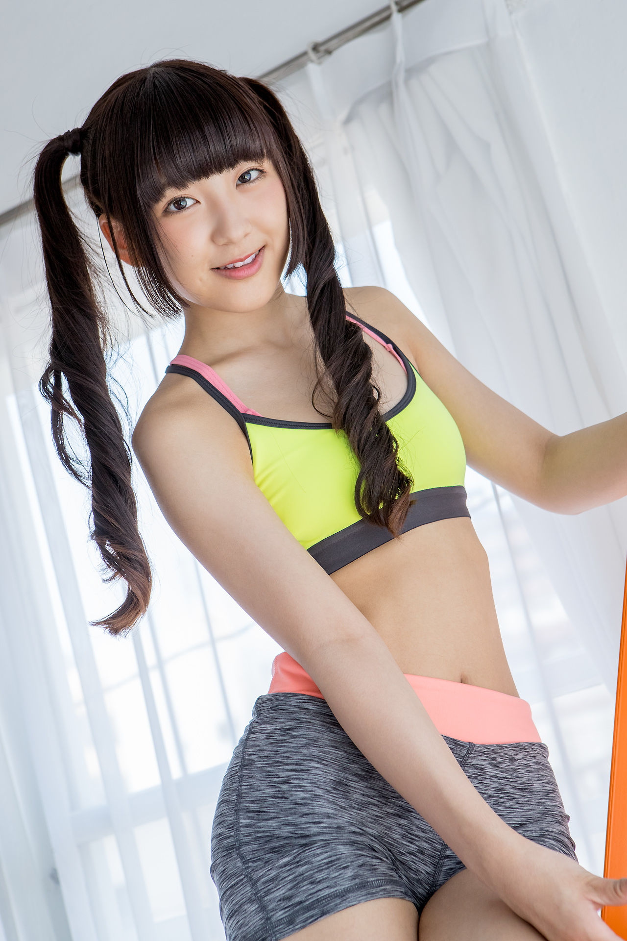 高梨あい《双马尾健身+背心系列》-图16