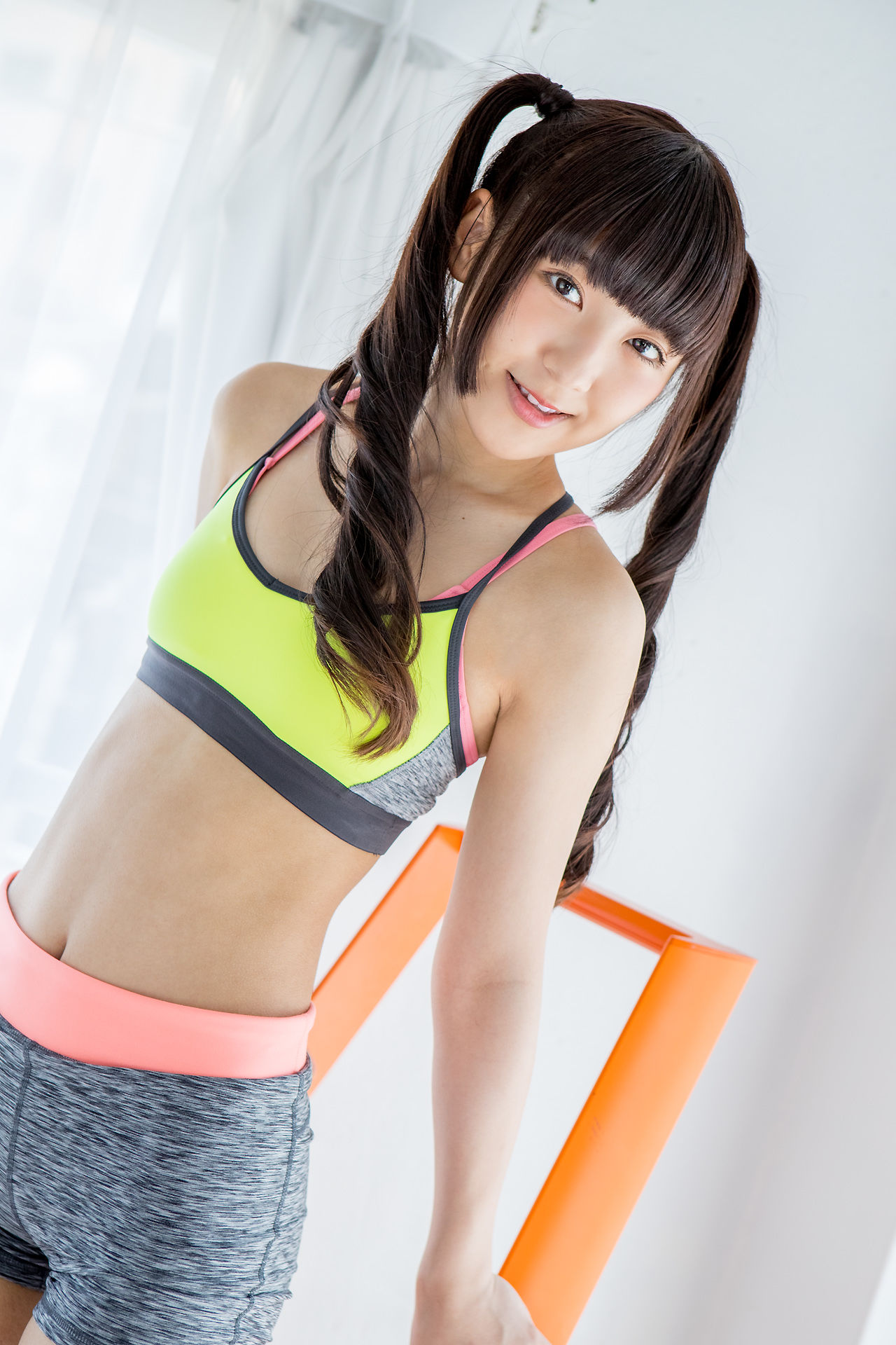 高梨あい《双马尾健身+背心系列》-图18