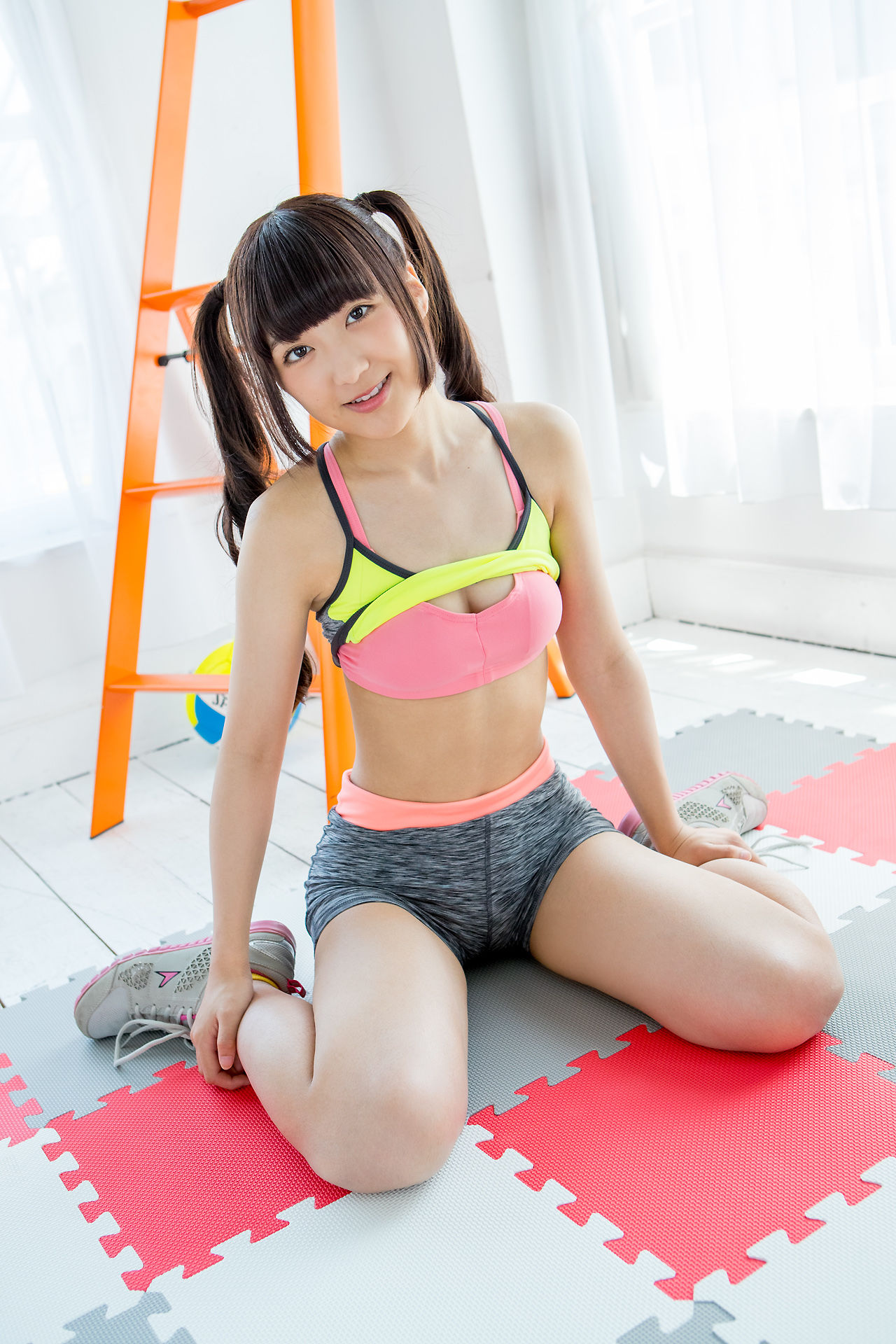 高梨あい《双马尾健身+背心系列》-图22