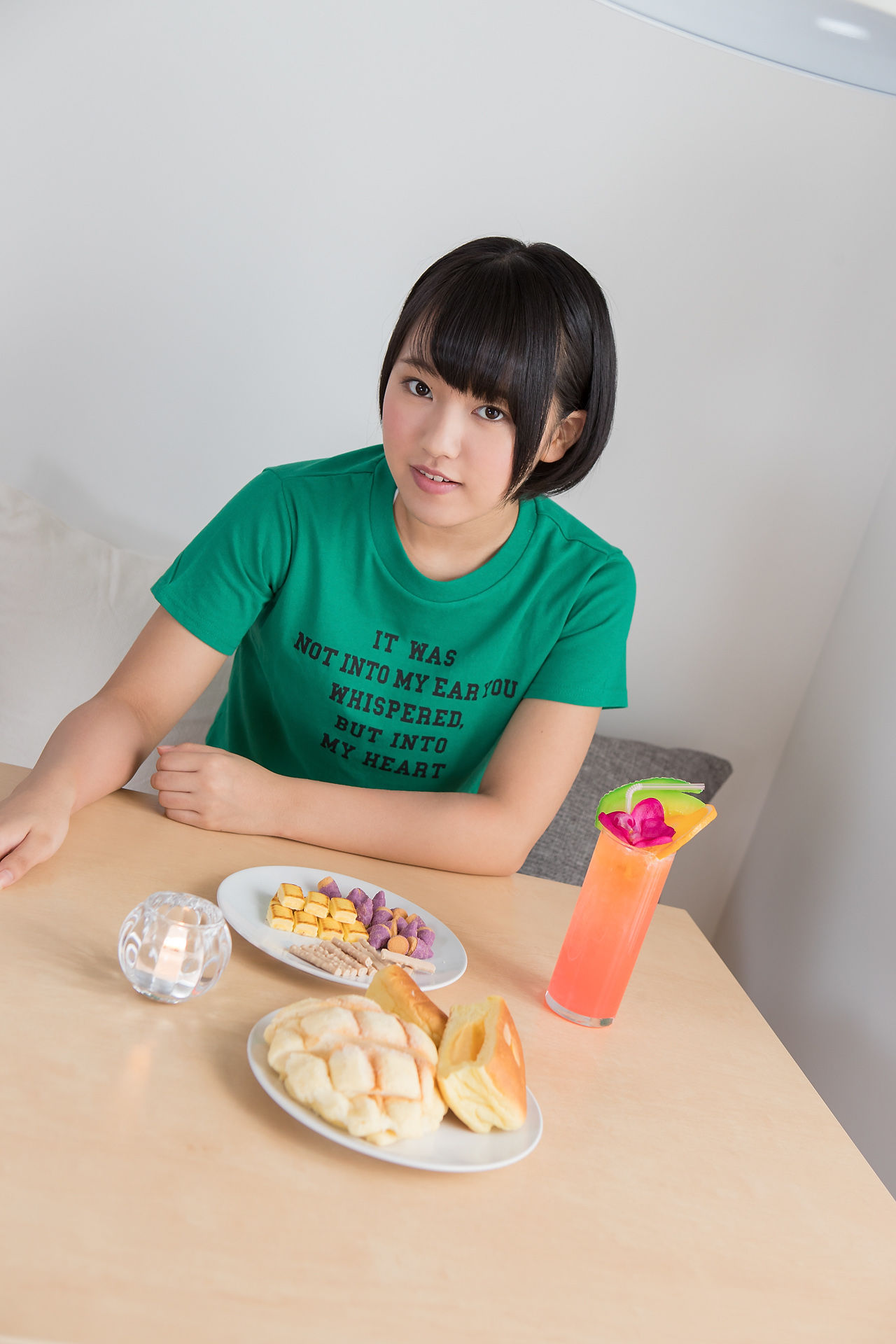 Anju Kouzuki 香月杏珠《T恤少女》-图8