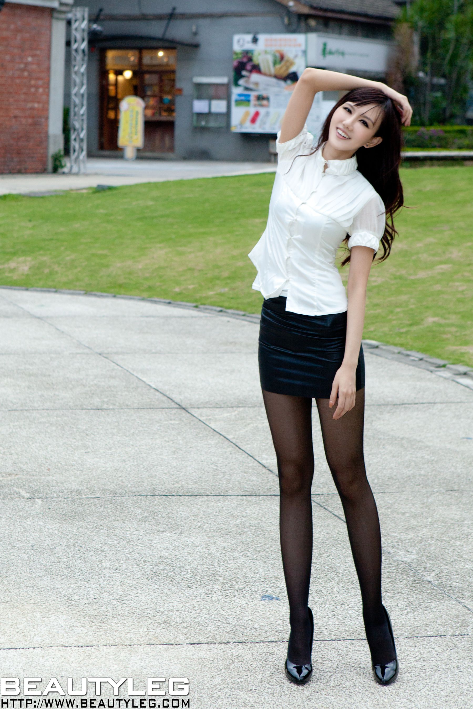 林瑞瑜Sara《极品黑丝街拍》  NO.800 美腿写真集-图36