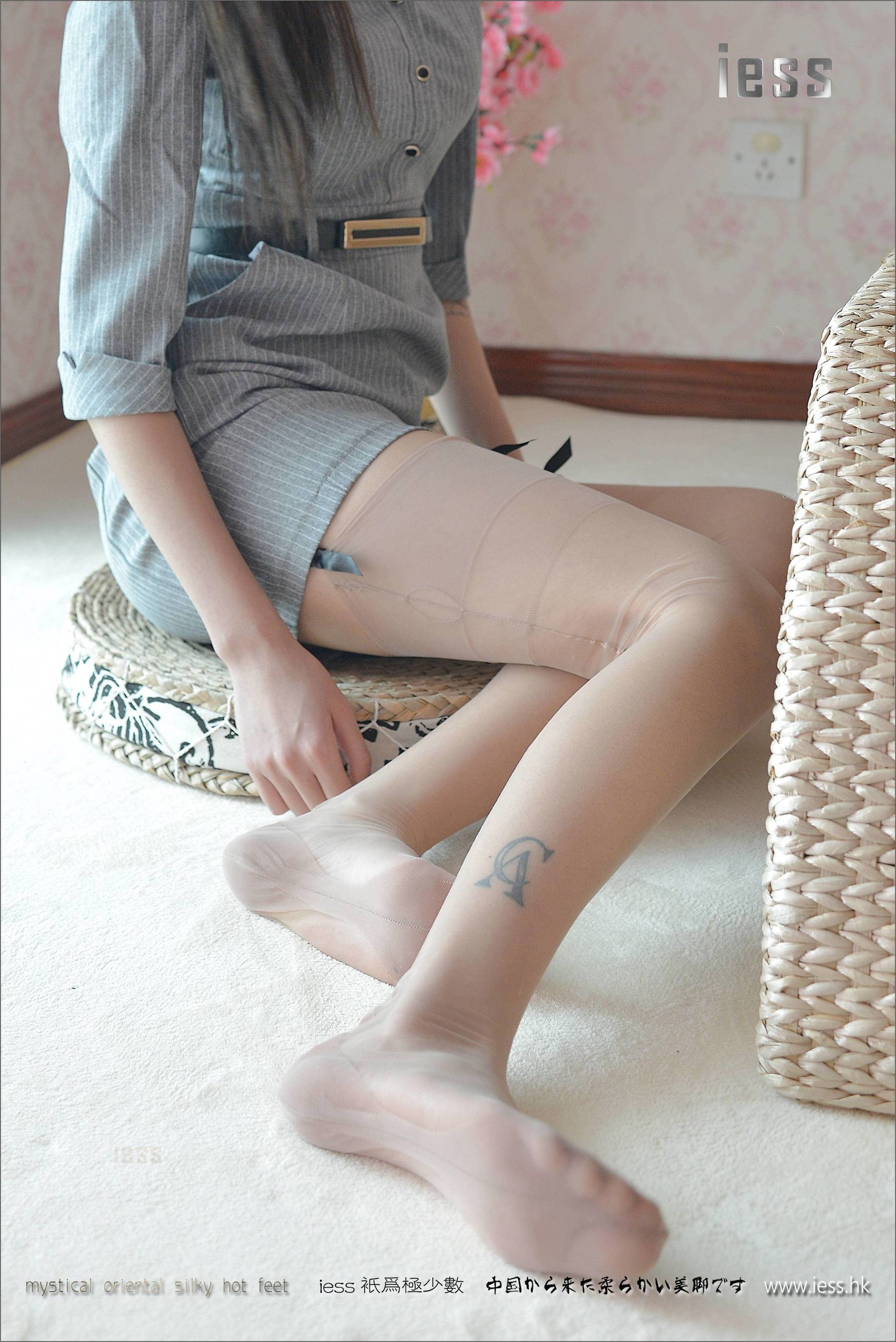丝足便当107 潇潇 《无弹力纯尼龙丝袜》-图1
