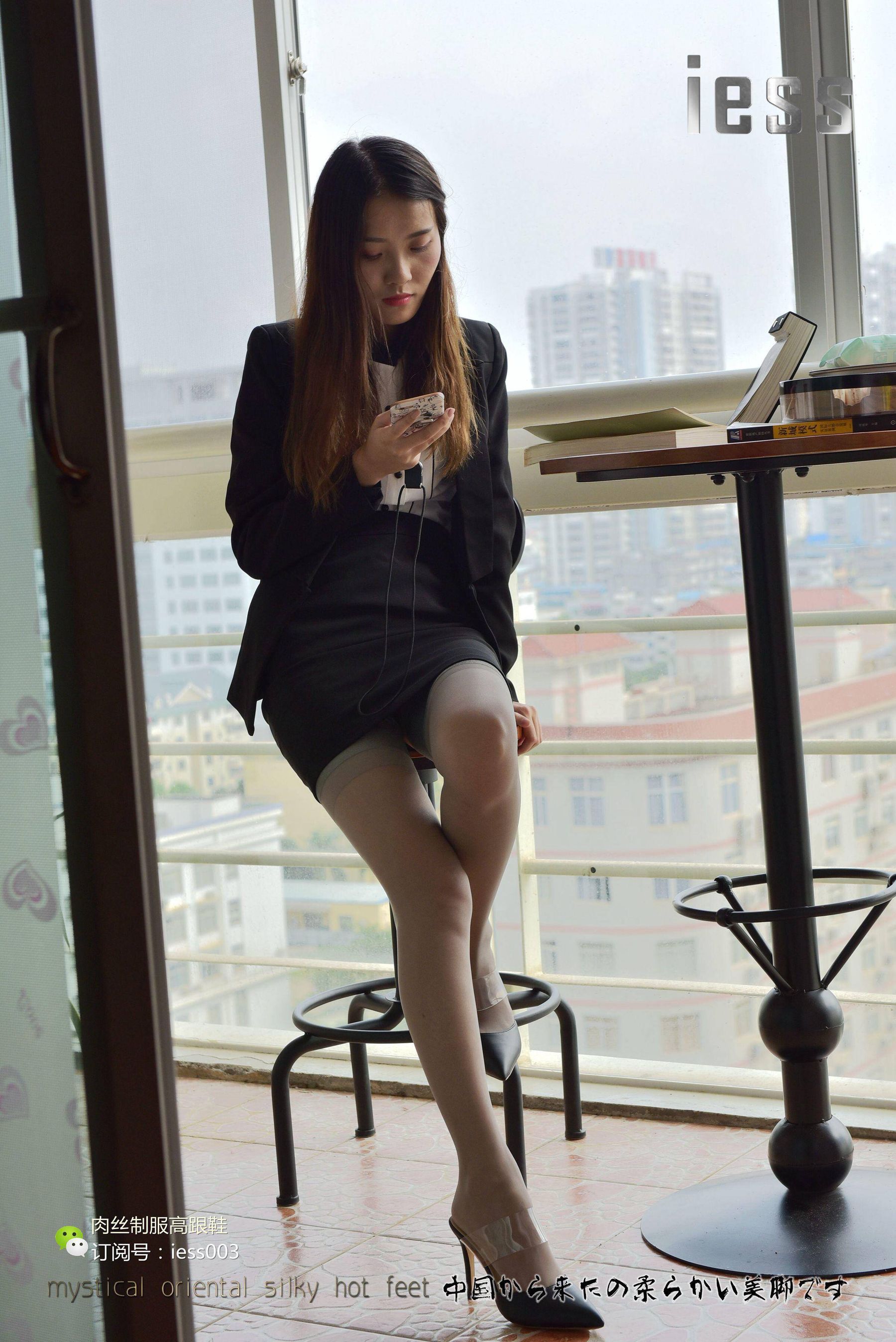 丝享家008 婉萍 《灰色吊带袜》-图13