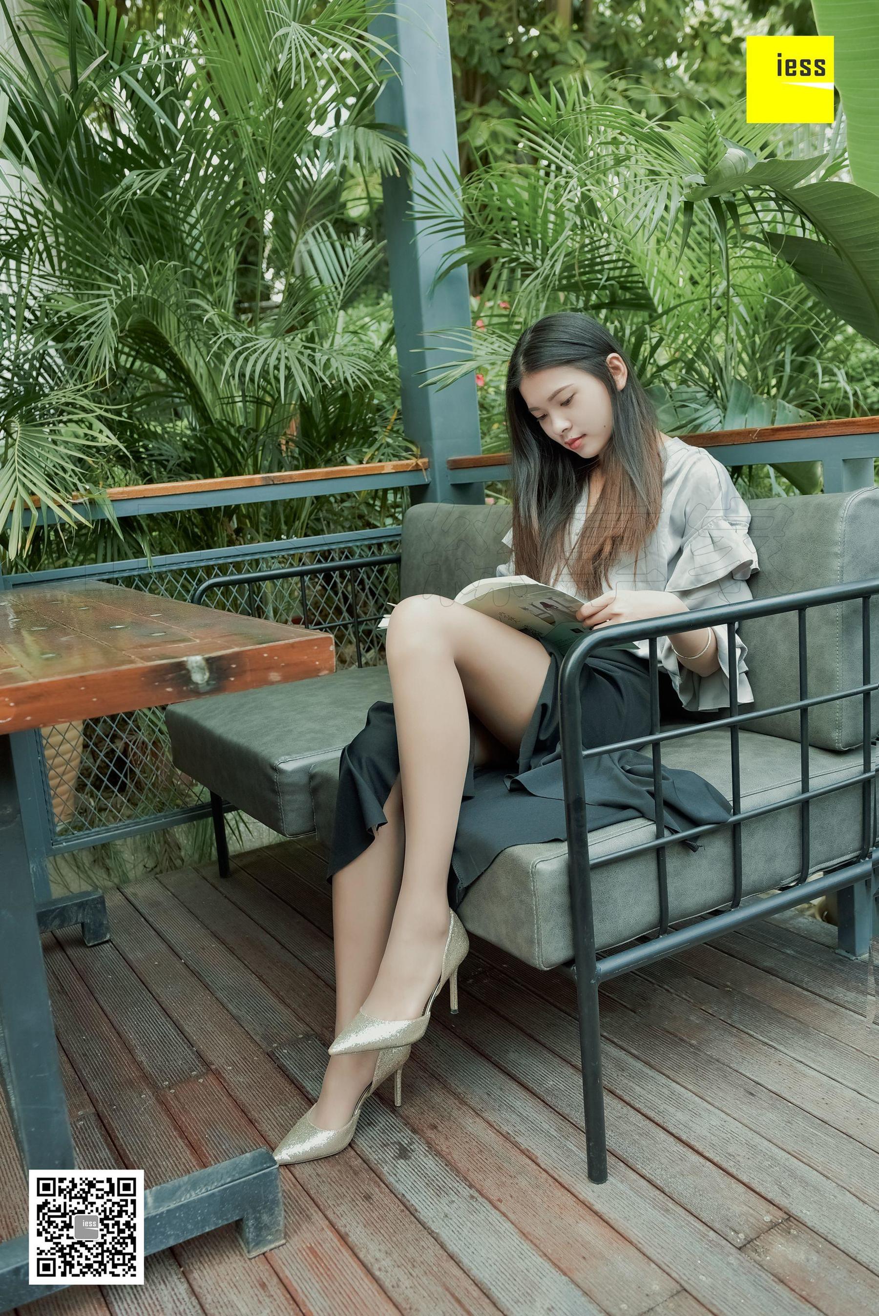 丝享家150 七七 《正在看书的棕丝美女》-图1