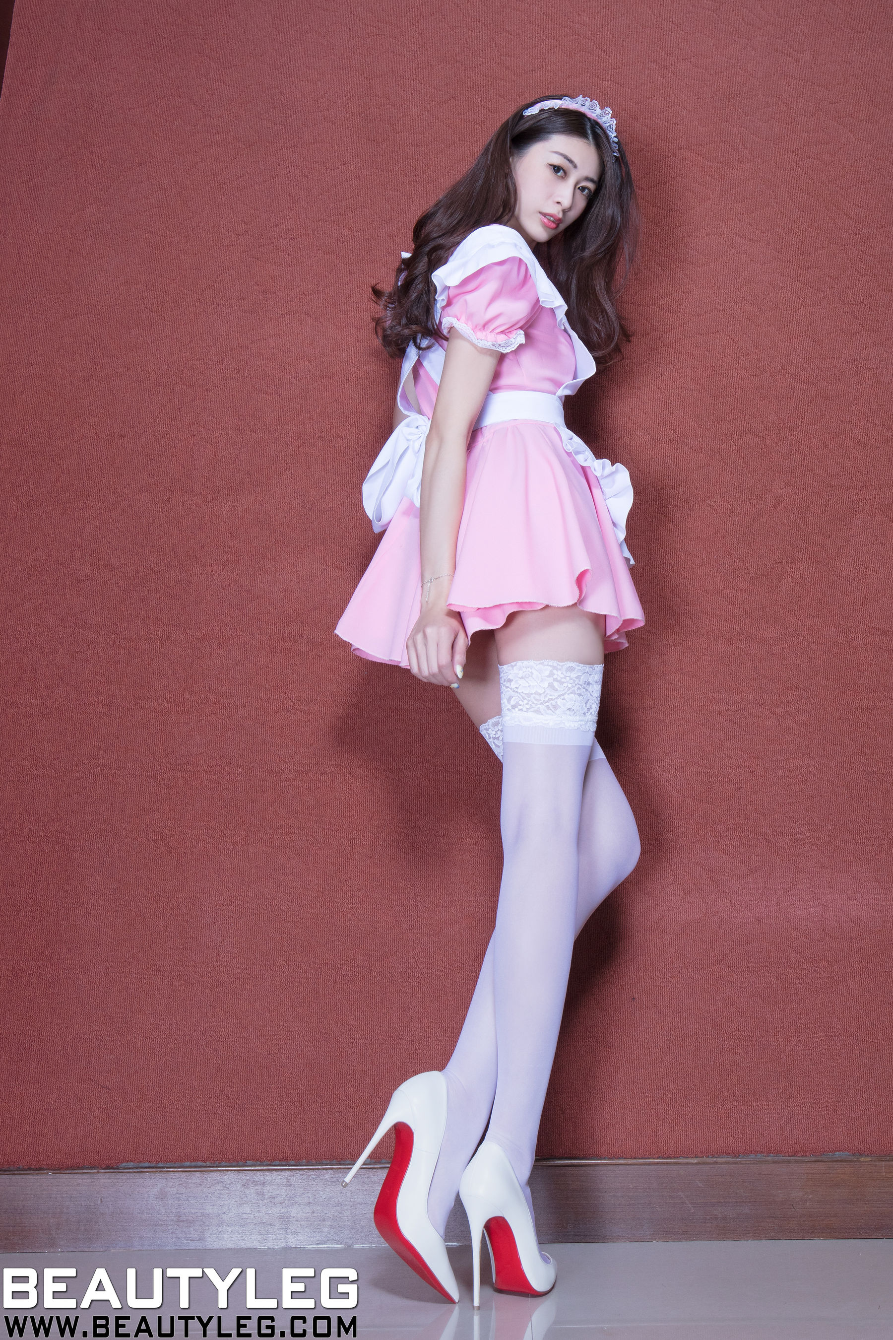 蔡茵茵Flora《白丝女仆+黑丝套裙》  No.1560-图5