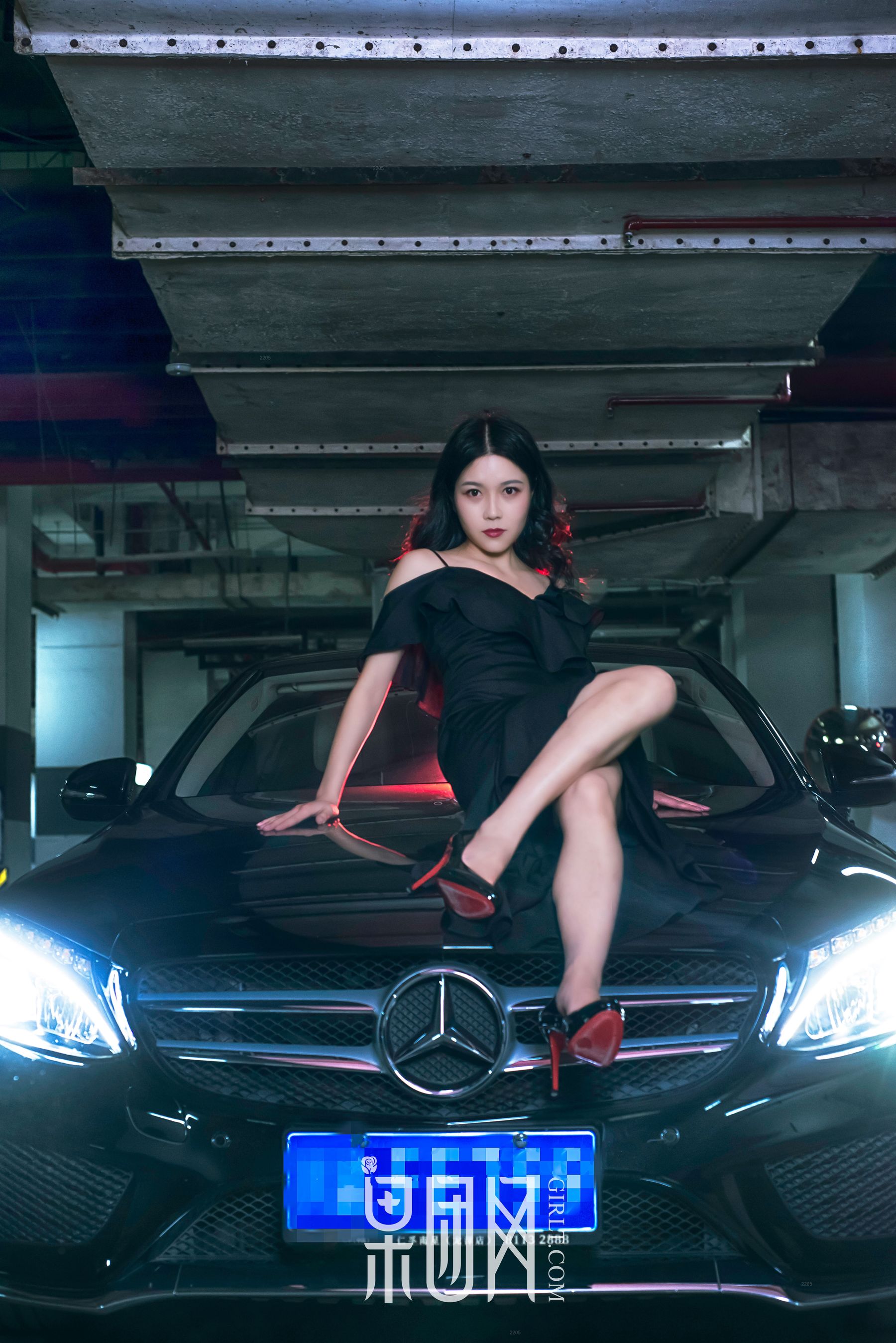 微微《美女vs豪车，你选择哪个！》  No.107-图1