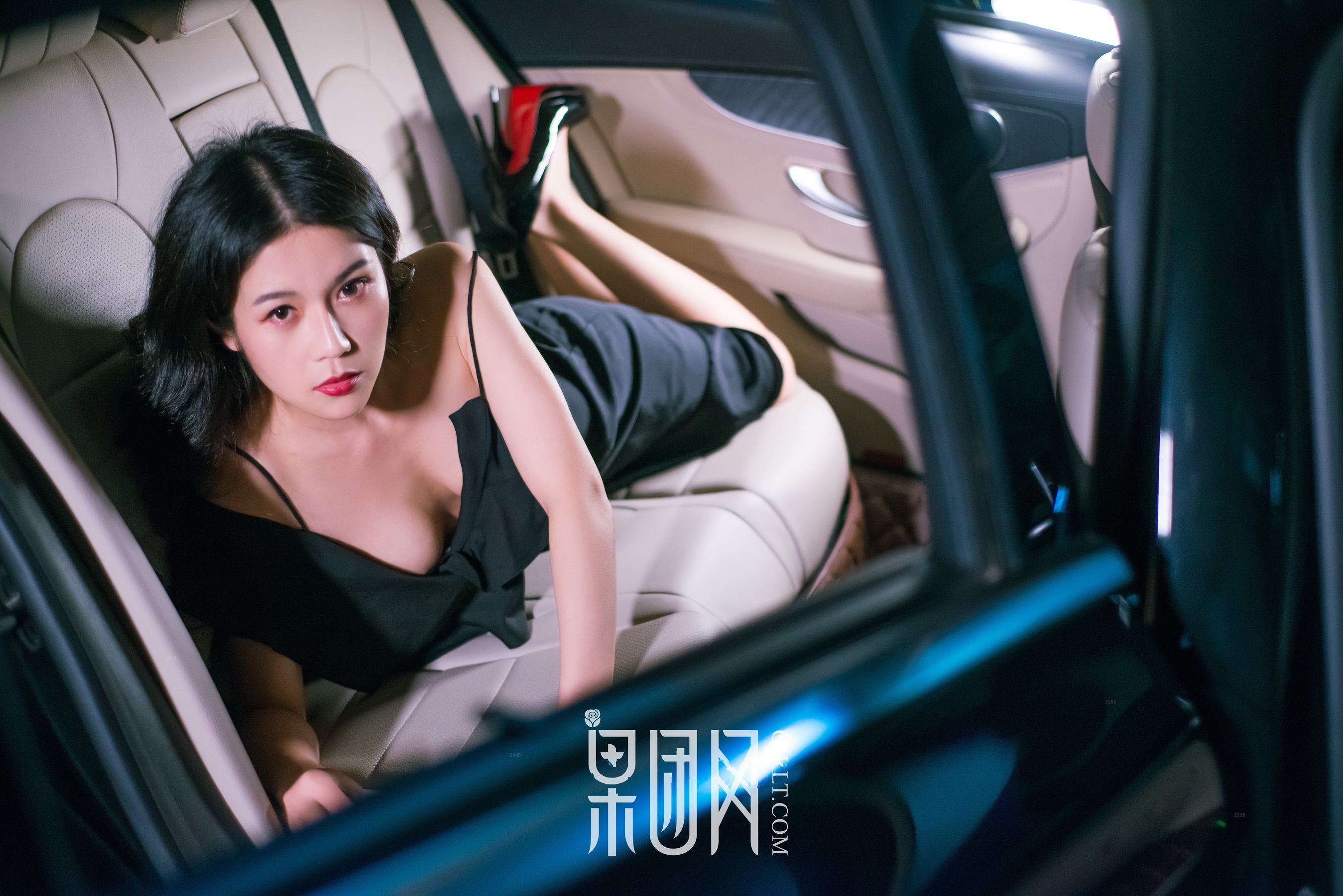 微微《美女vs豪车，你选择哪个！》  No.107-图32