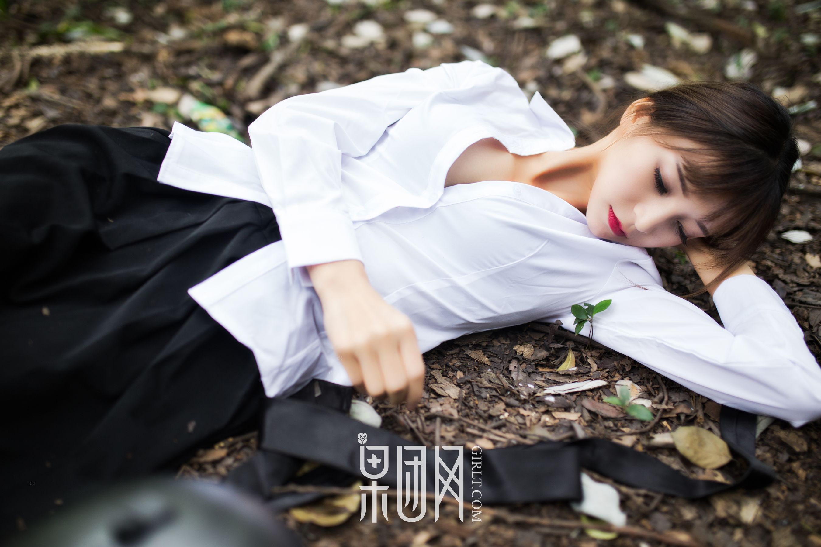 蘑菇《美女野外激战，性感撩人！》  NO.109-图13