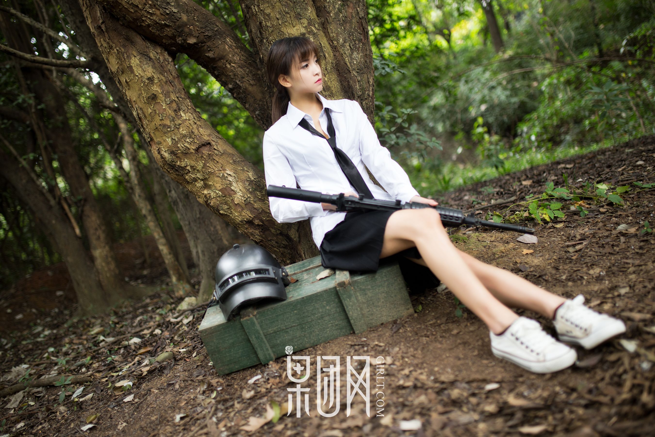 蘑菇《美女野外激战，性感撩人！》  NO.109-图1