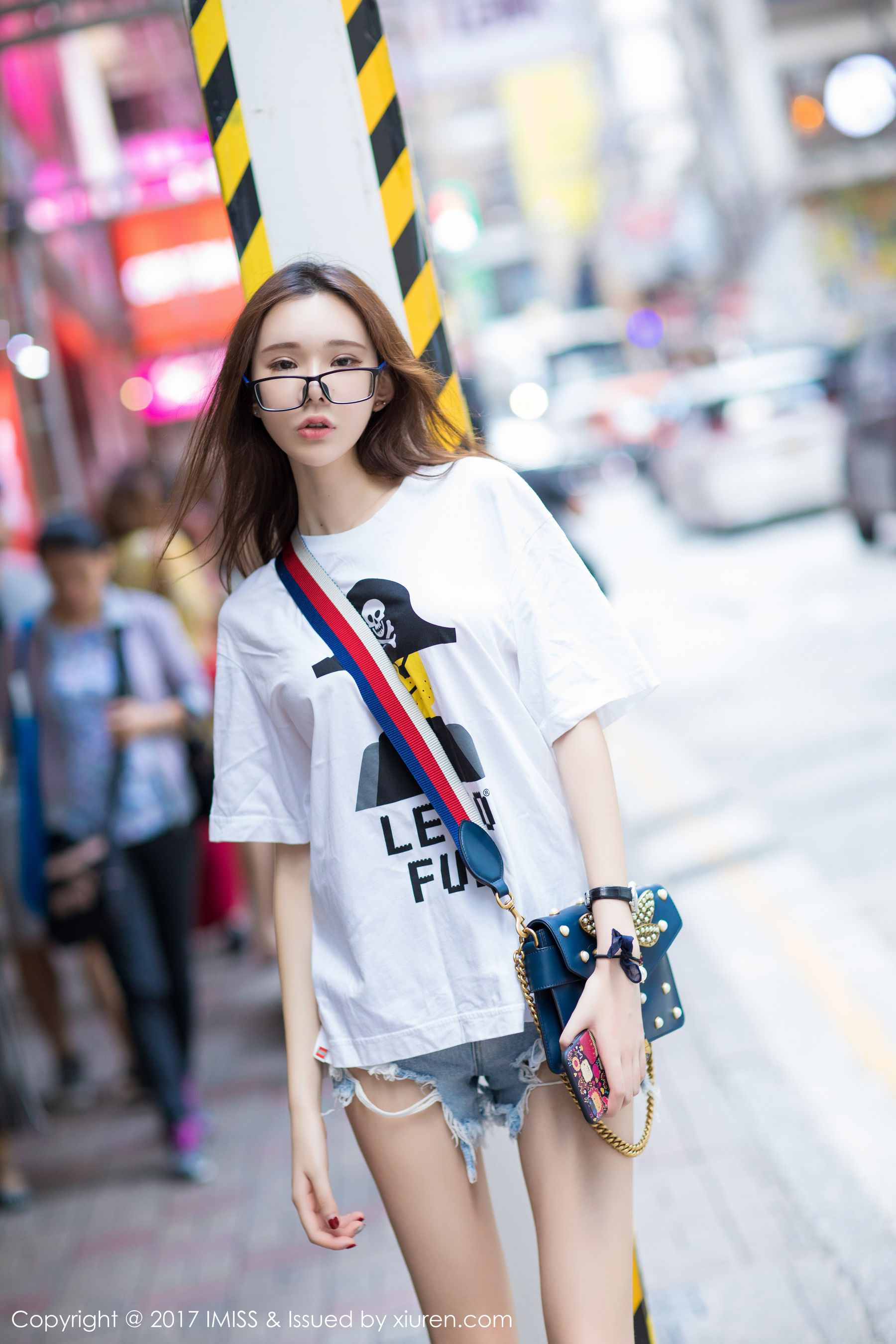 萌琪琪Irene《黑丝美腿+街拍OL萌软妹》  VOL.199-图44