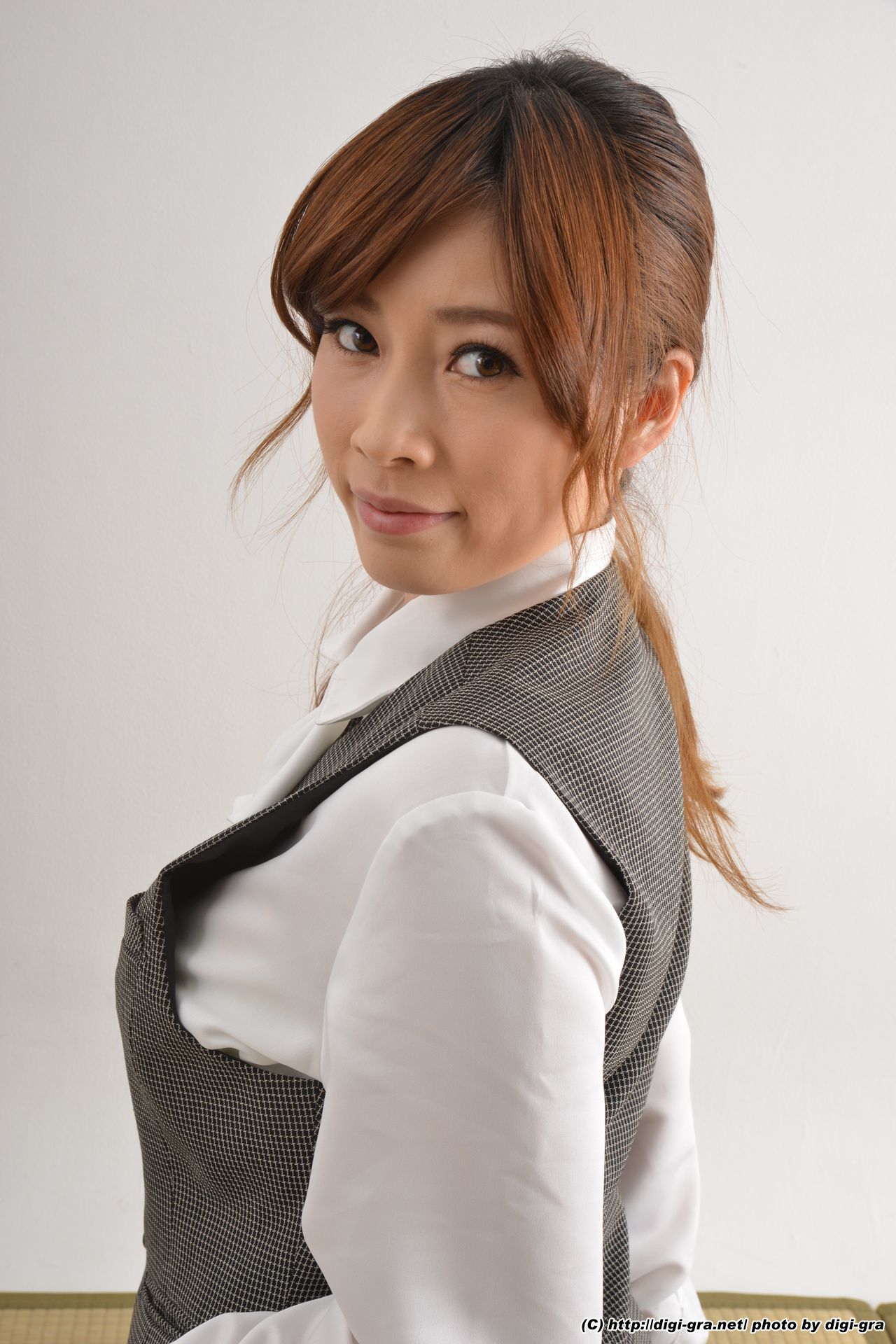 奥田咲 肉丝OL制服 Set3-图18