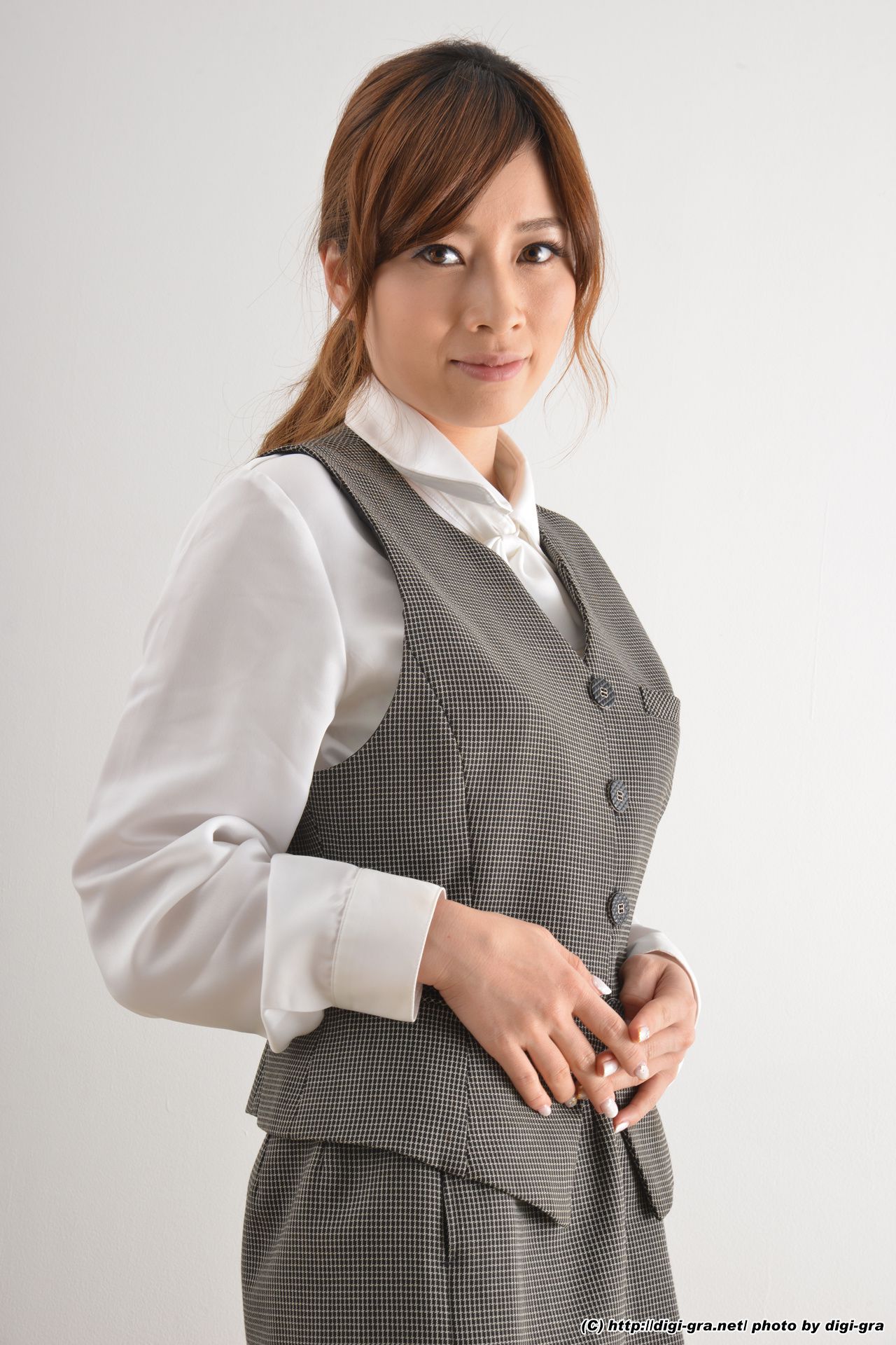 奥田咲 肉丝OL制服 Set3-图4