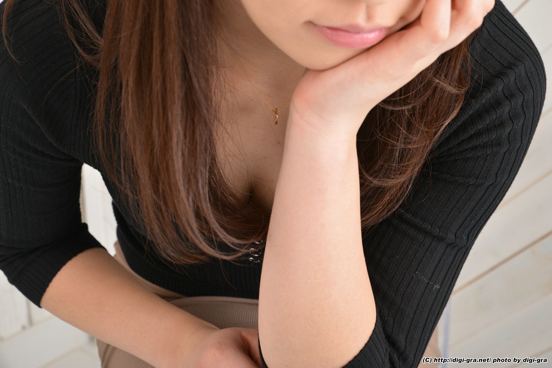 倉内まりや 黑丝套裙诱惑 Set05-图1