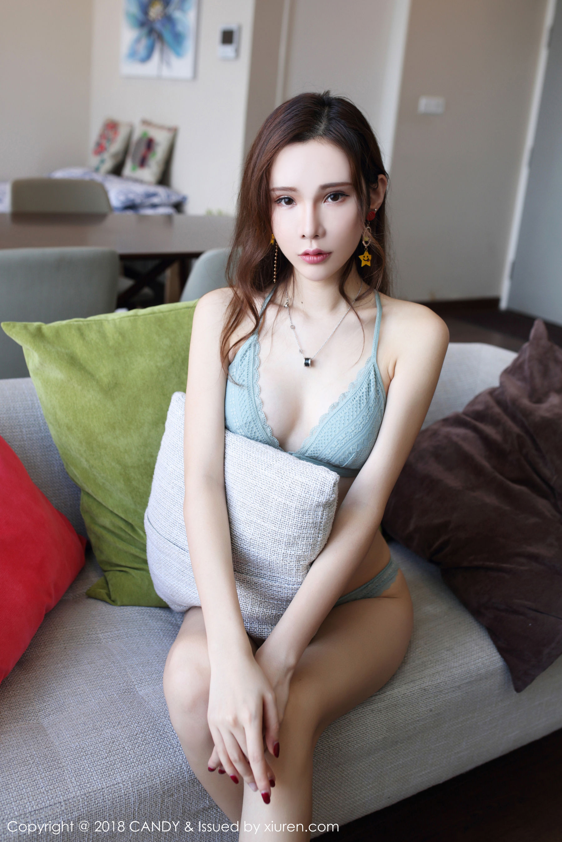 萌琪琪Irene《沙发+睡衣系列》  Vol.049-图17
