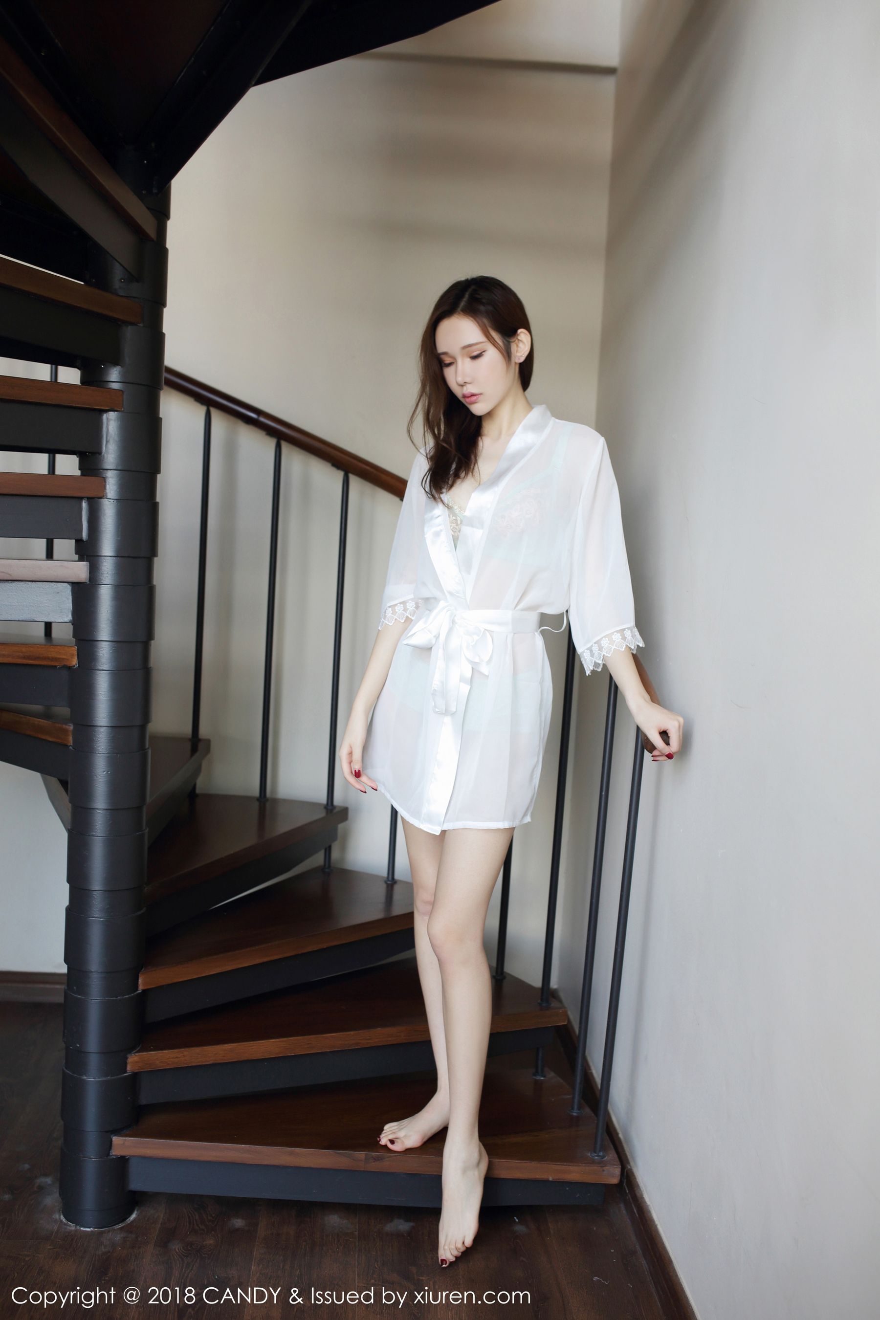 萌琪琪Irene《沙发+睡衣系列》  Vol.049-图31