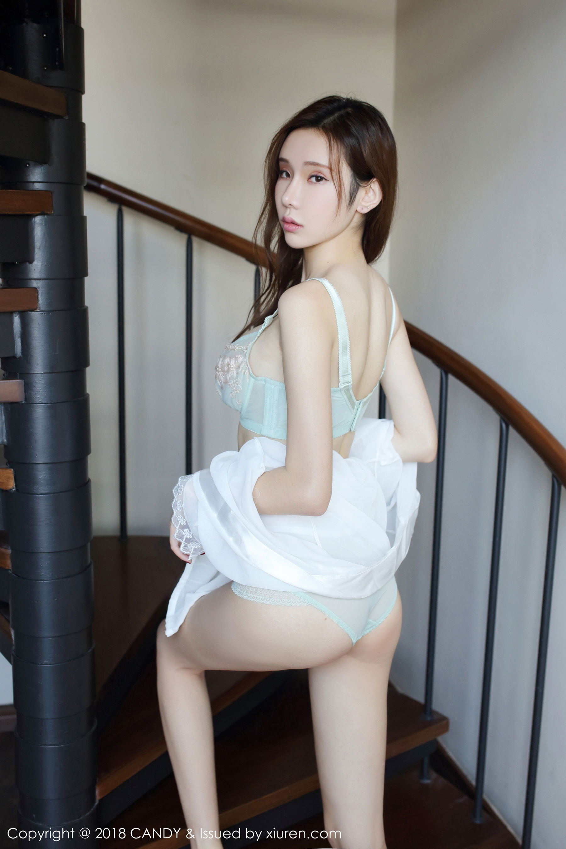 萌琪琪Irene《沙发+睡衣系列》  Vol.049-图43