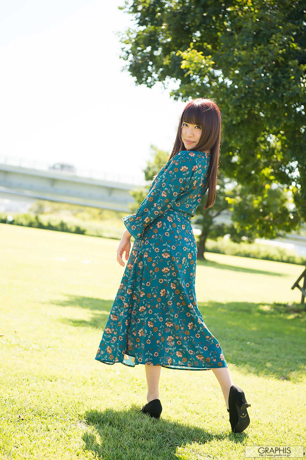 初美りん/初美铃《Look at me!》  Gals-图1