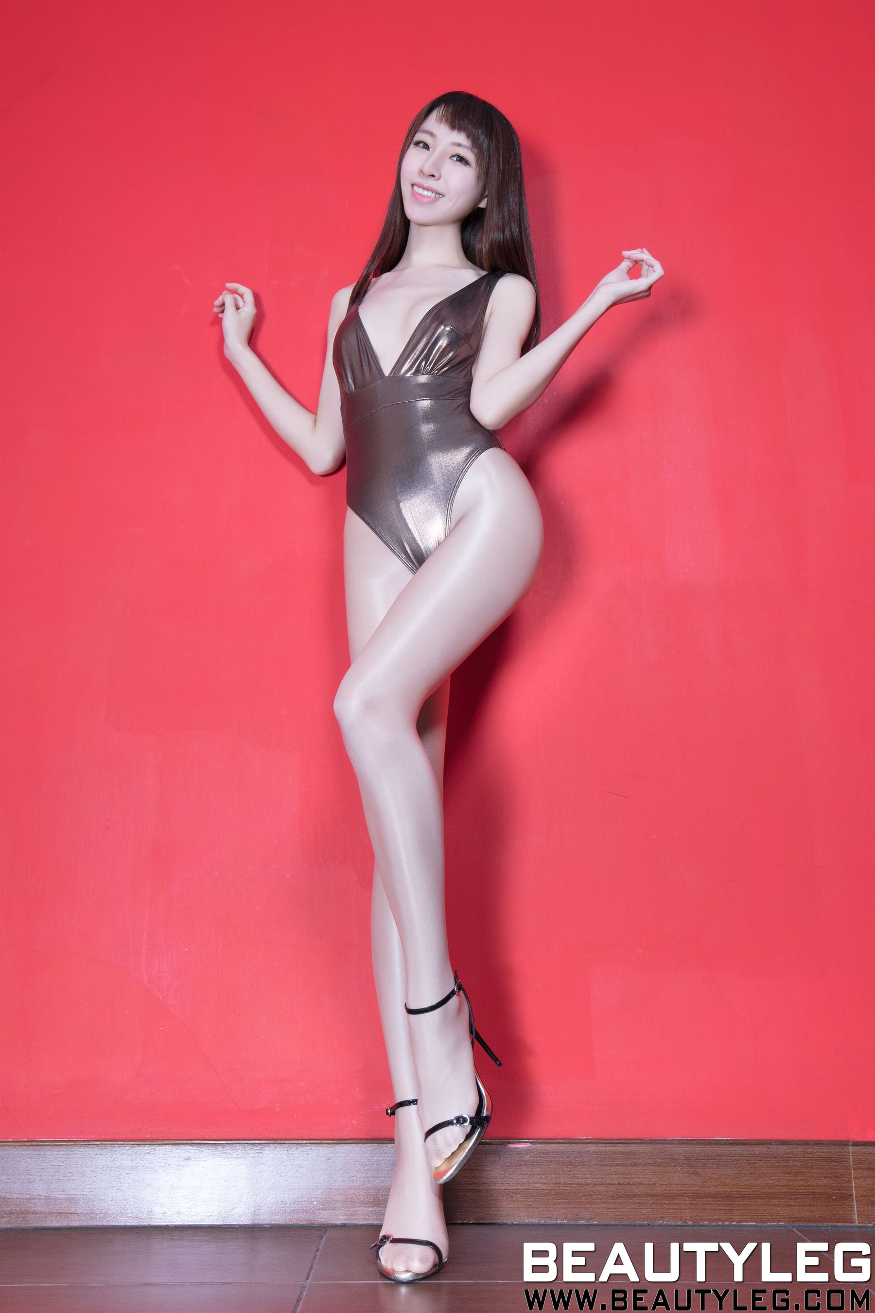 腿模Nancy - 高叉+丝袜美腿  No.1598-图12