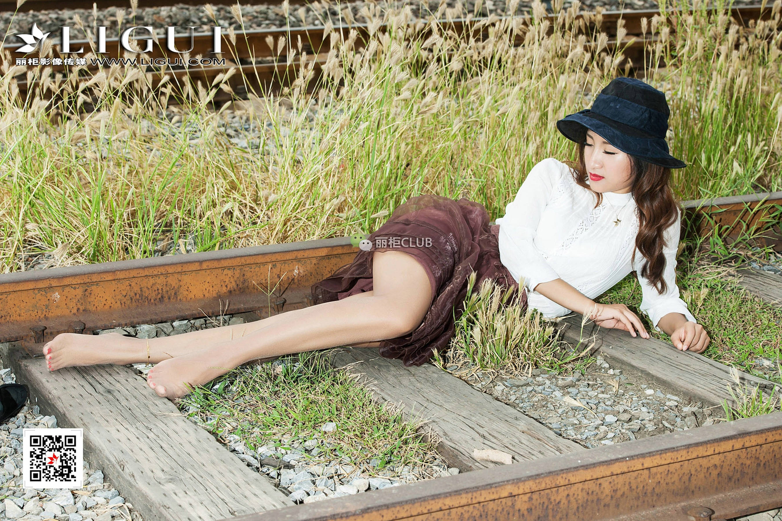 Model 思彤《时尚美腿唯美外拍》-图12