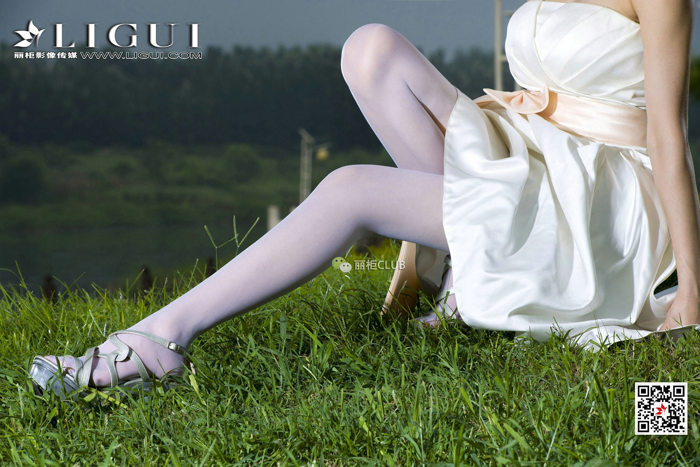 Model 雪儿《白丝+抹胸礼服》-图18