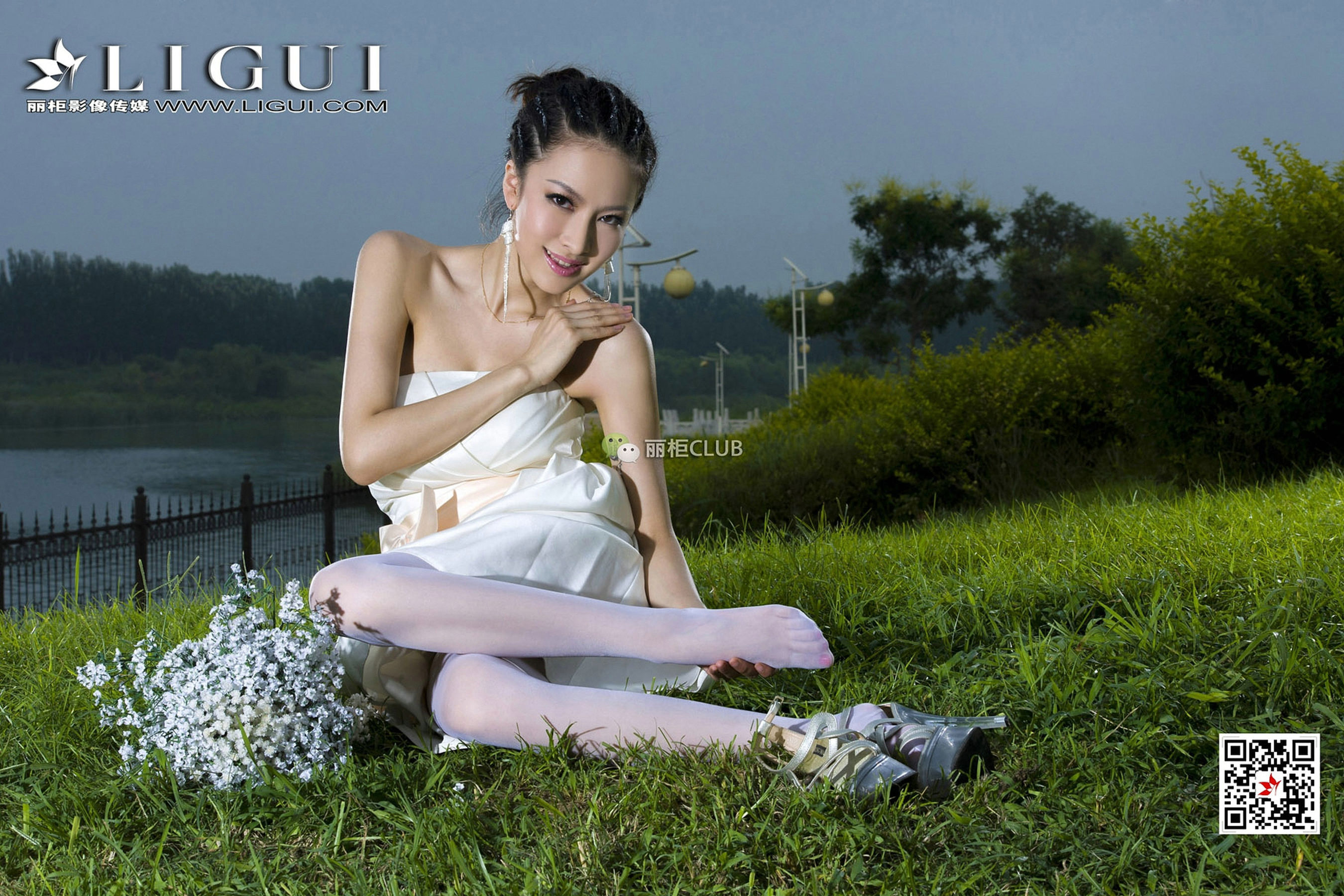 Model 雪儿《白丝+抹胸礼服》-图40