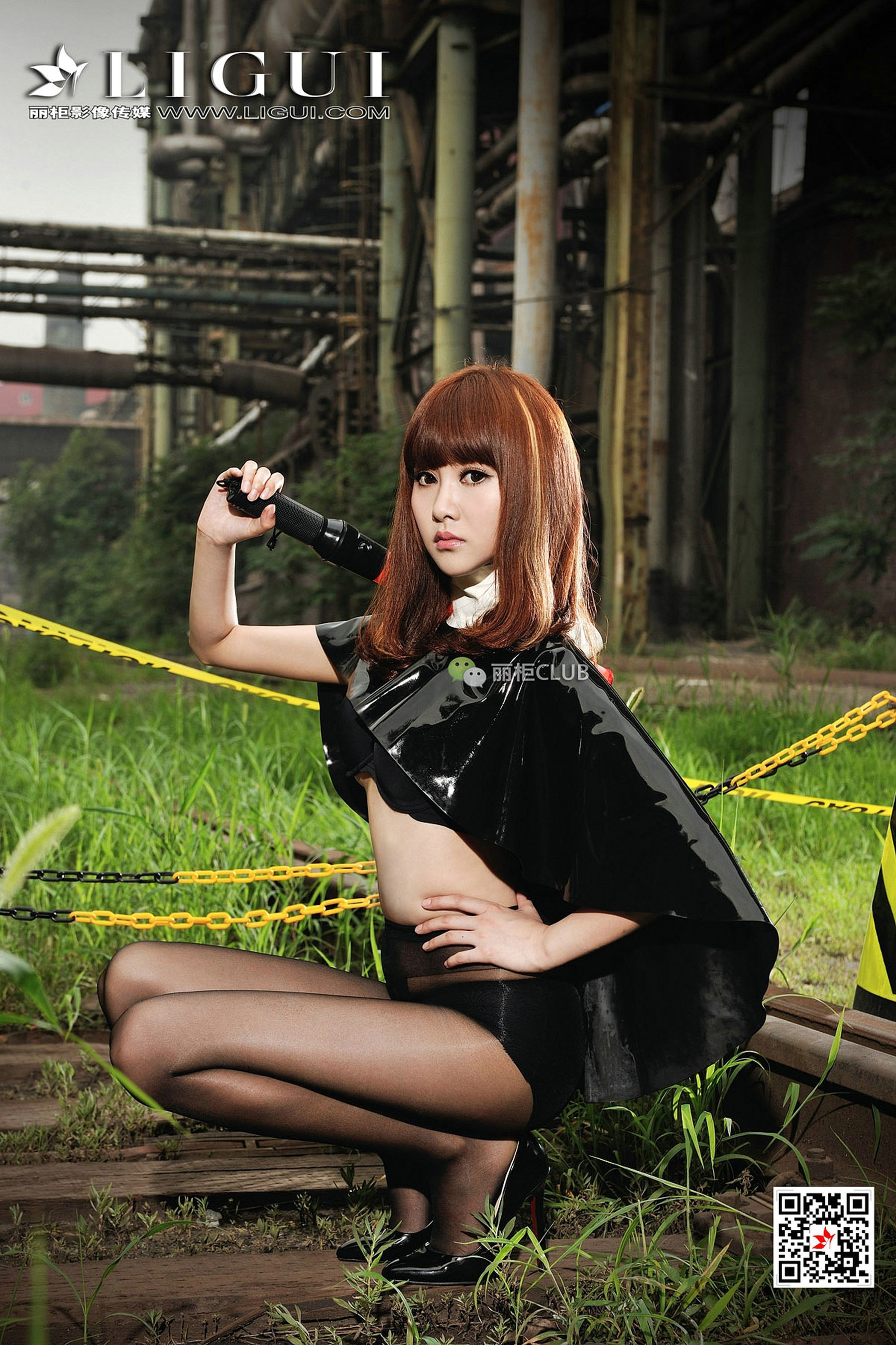 Model 笑笑《废旧火车道黑丝美脚》-图16