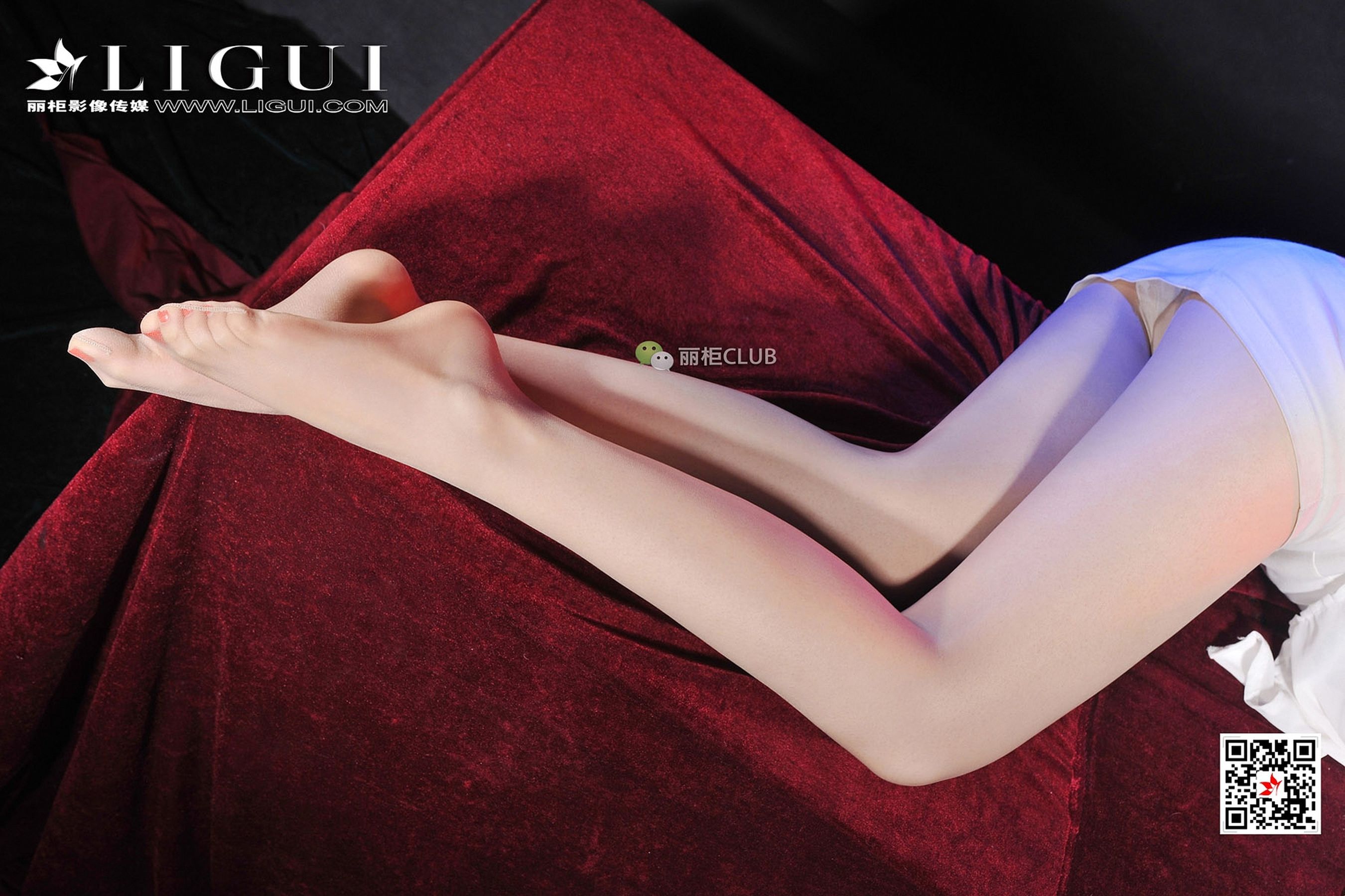 Model 美辰《肉丝玉足》-图1