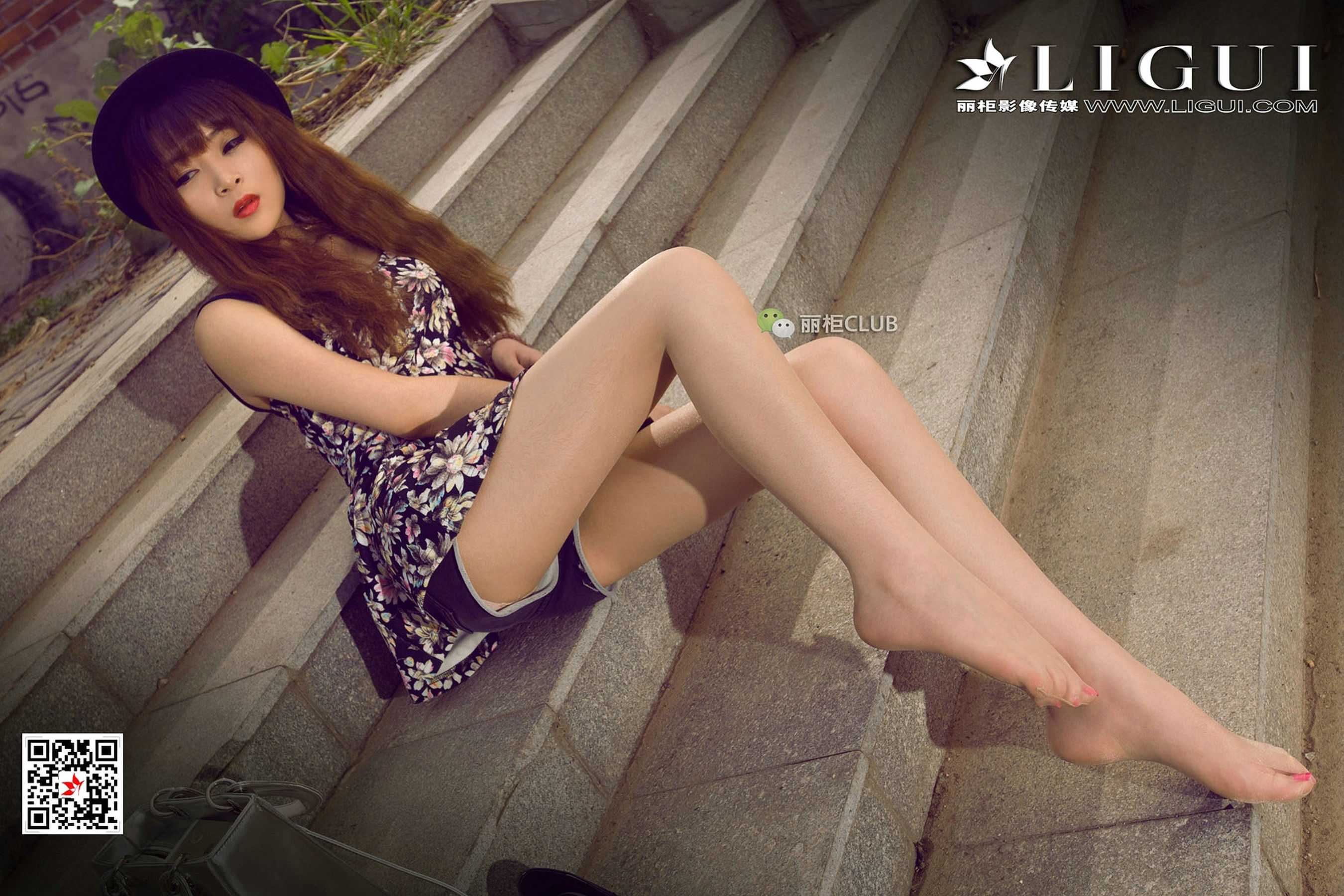 Model 允儿《连衣裙街拍美腿丝足》-图54