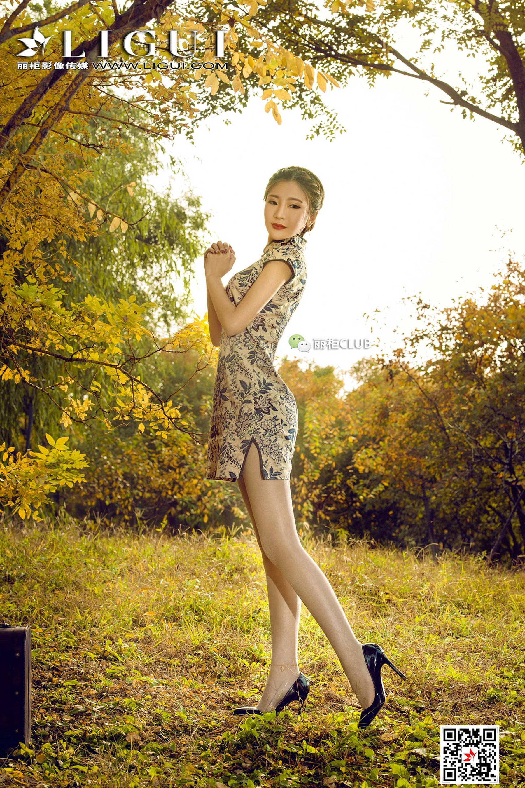 Model 悠悠《黄昏优雅旗袍唯美丝足》-图17