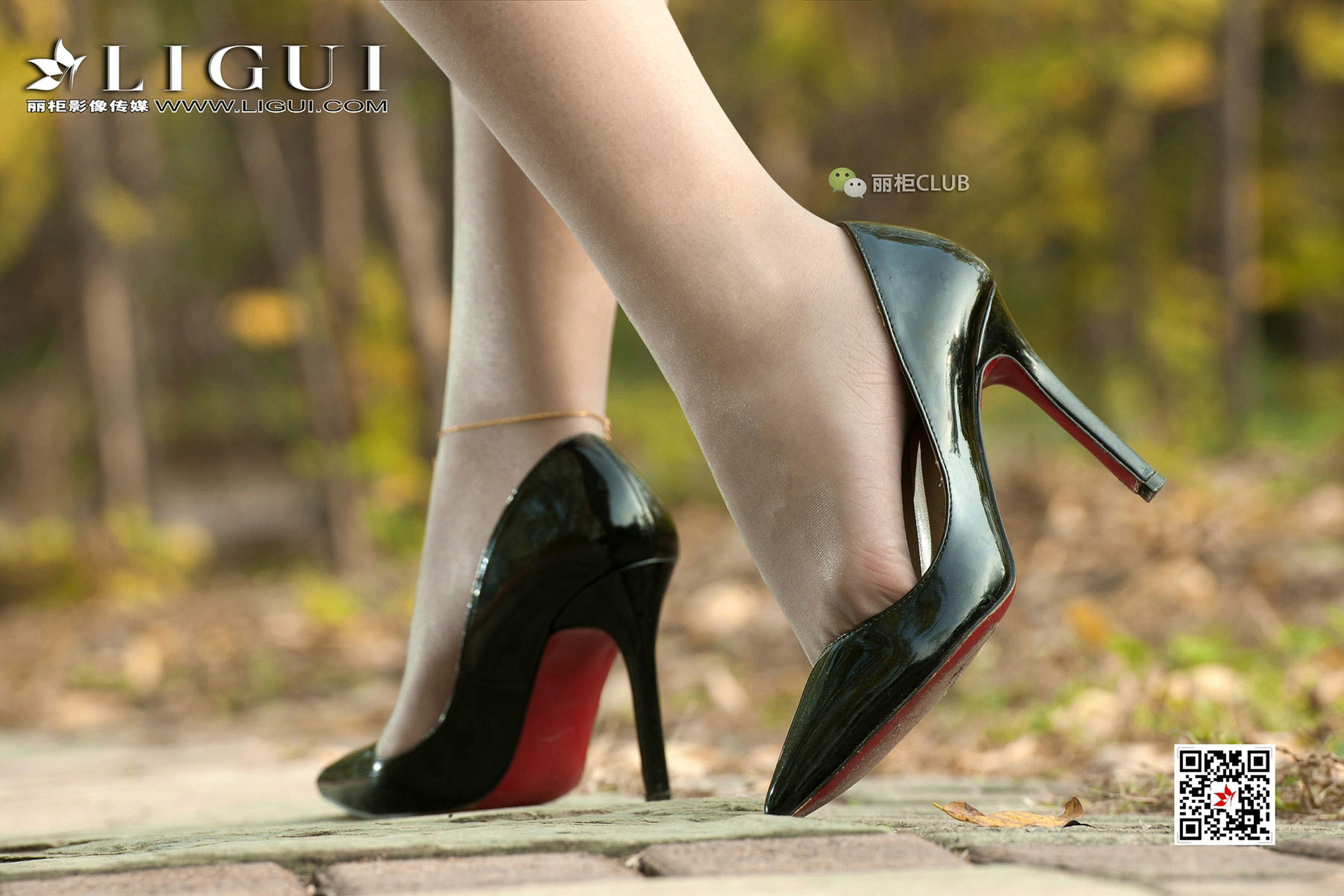 Model 悠悠《黄昏优雅旗袍唯美丝足》-图25