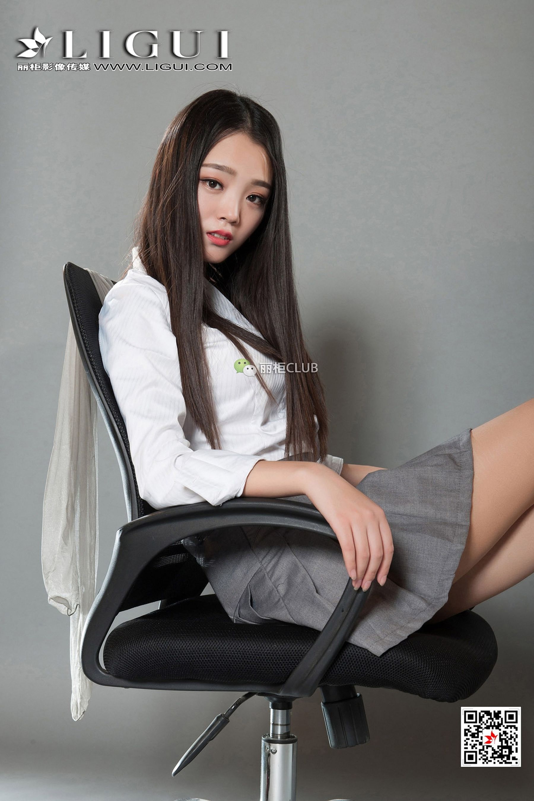 Model 楠楠《办公室玉足》-图5