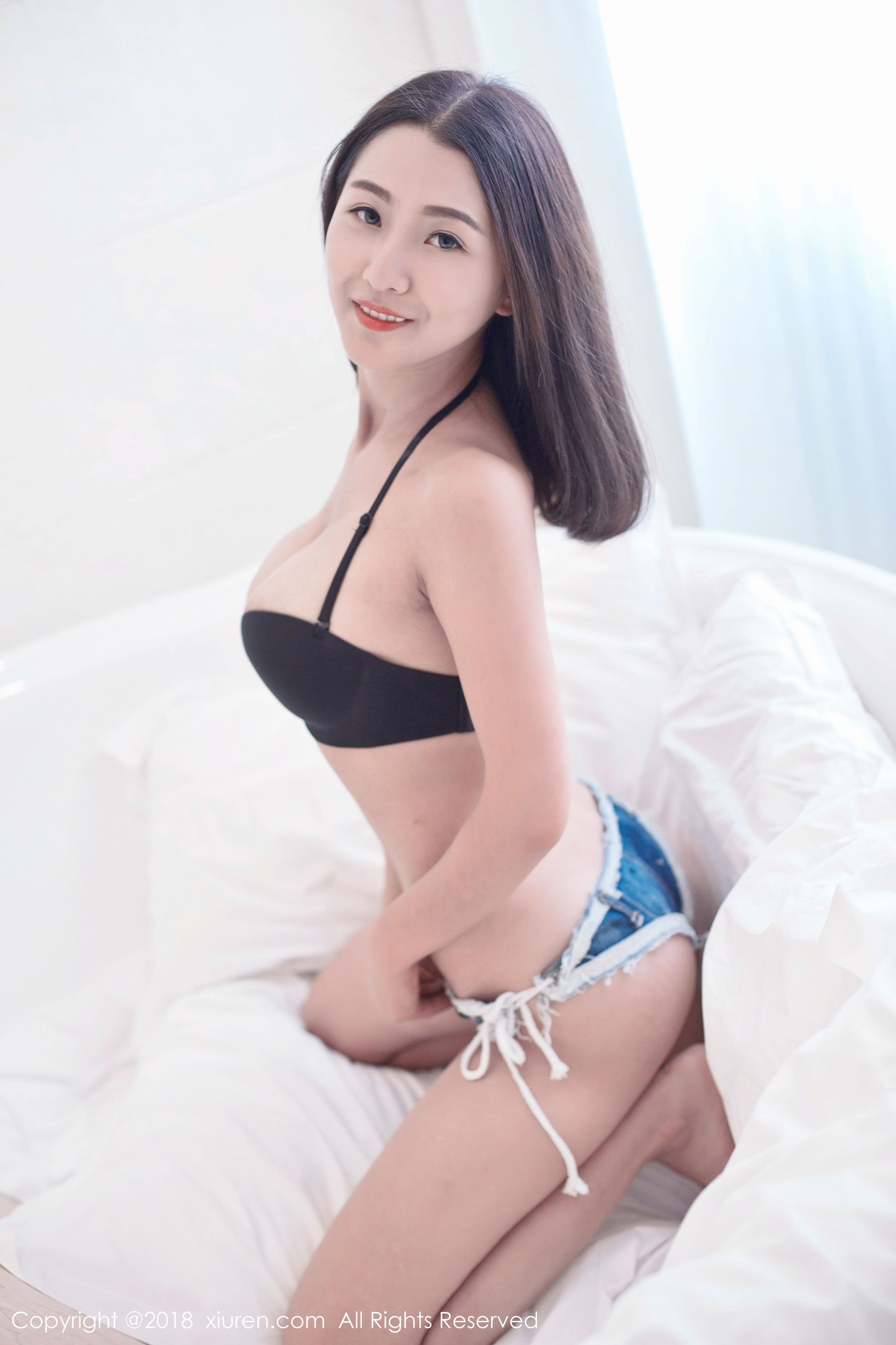 七月Julie《极品豪乳细腰的软姊妹》  No.964-图44