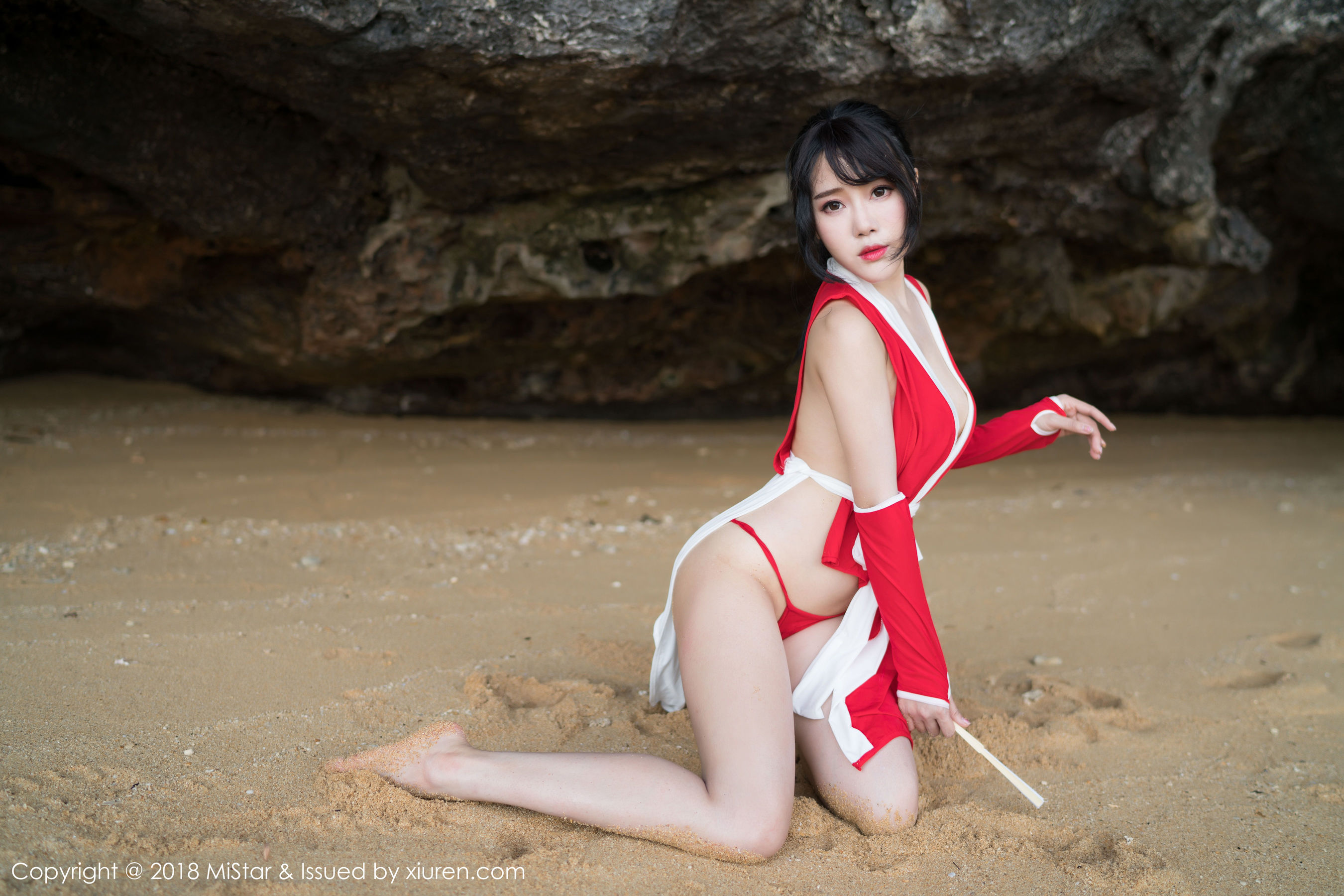兜豆靓Youlina《外拍COS不知火舞与DVA》  VOL.215-图4