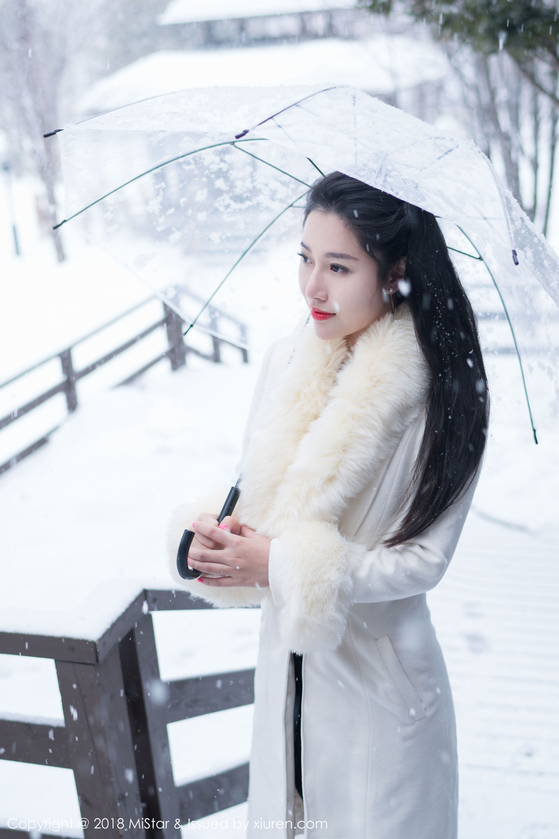 陈嘉嘉Tiffany《雪中有佳人+性感肚兜》  VOL.216-图25