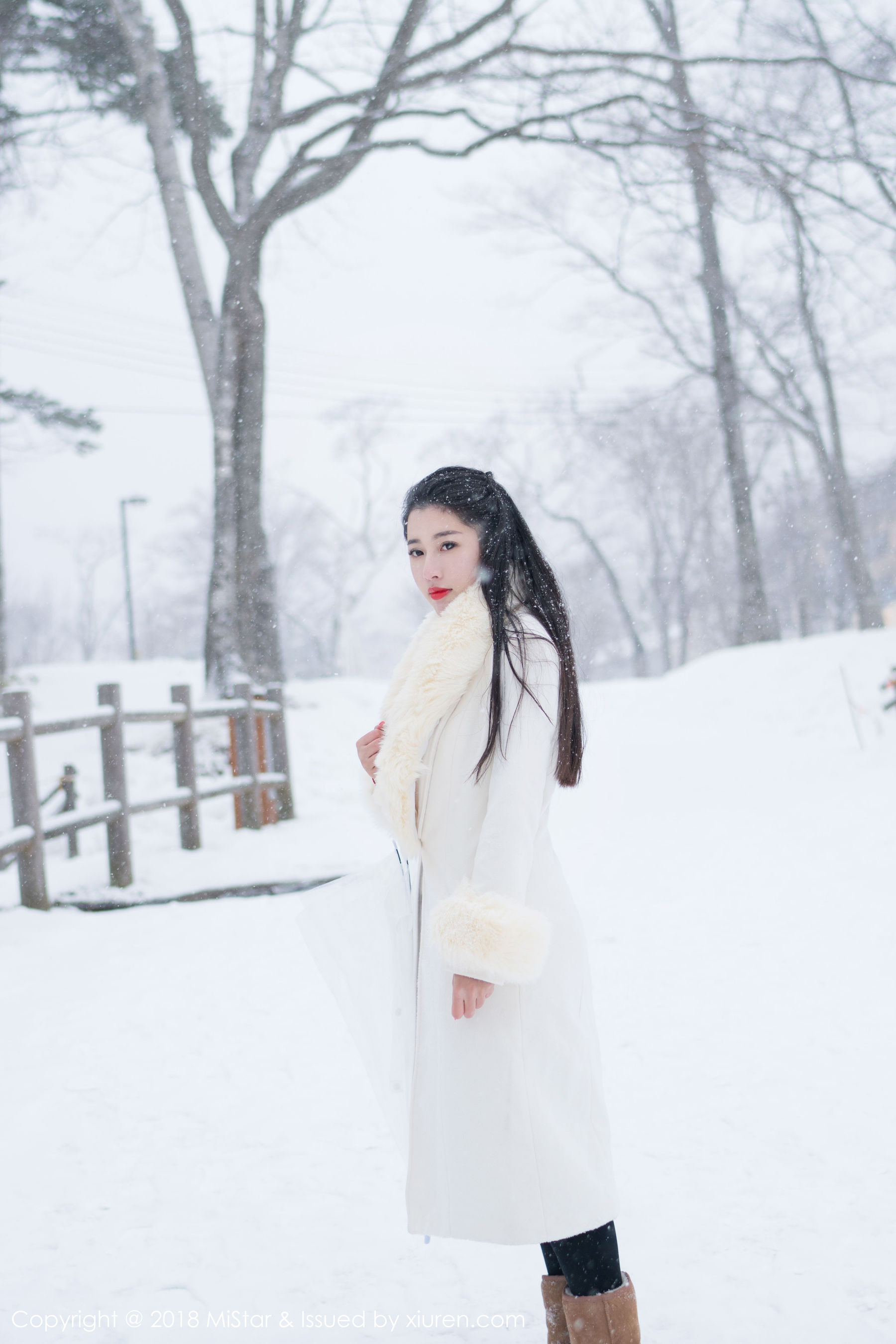 陈嘉嘉Tiffany《雪中有佳人+性感肚兜》  VOL.216-图26