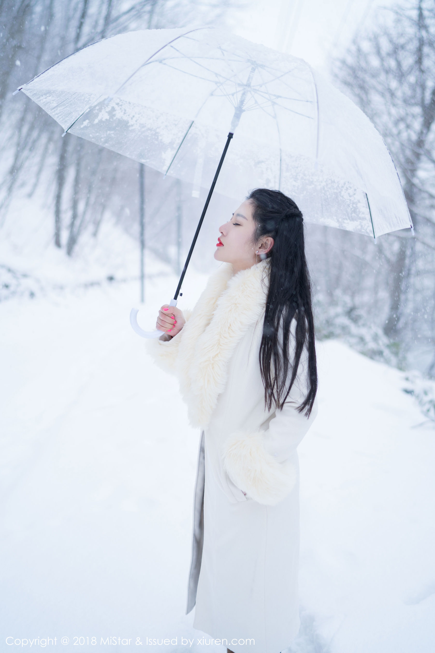 陈嘉嘉Tiffany《雪中有佳人+性感肚兜》  VOL.216-图30