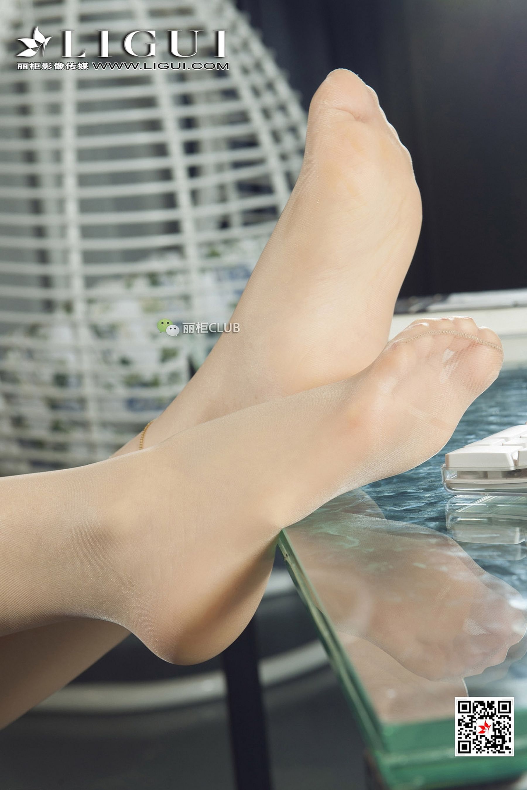 Model 腿模桐桐《办公室OL肉丝》-图41