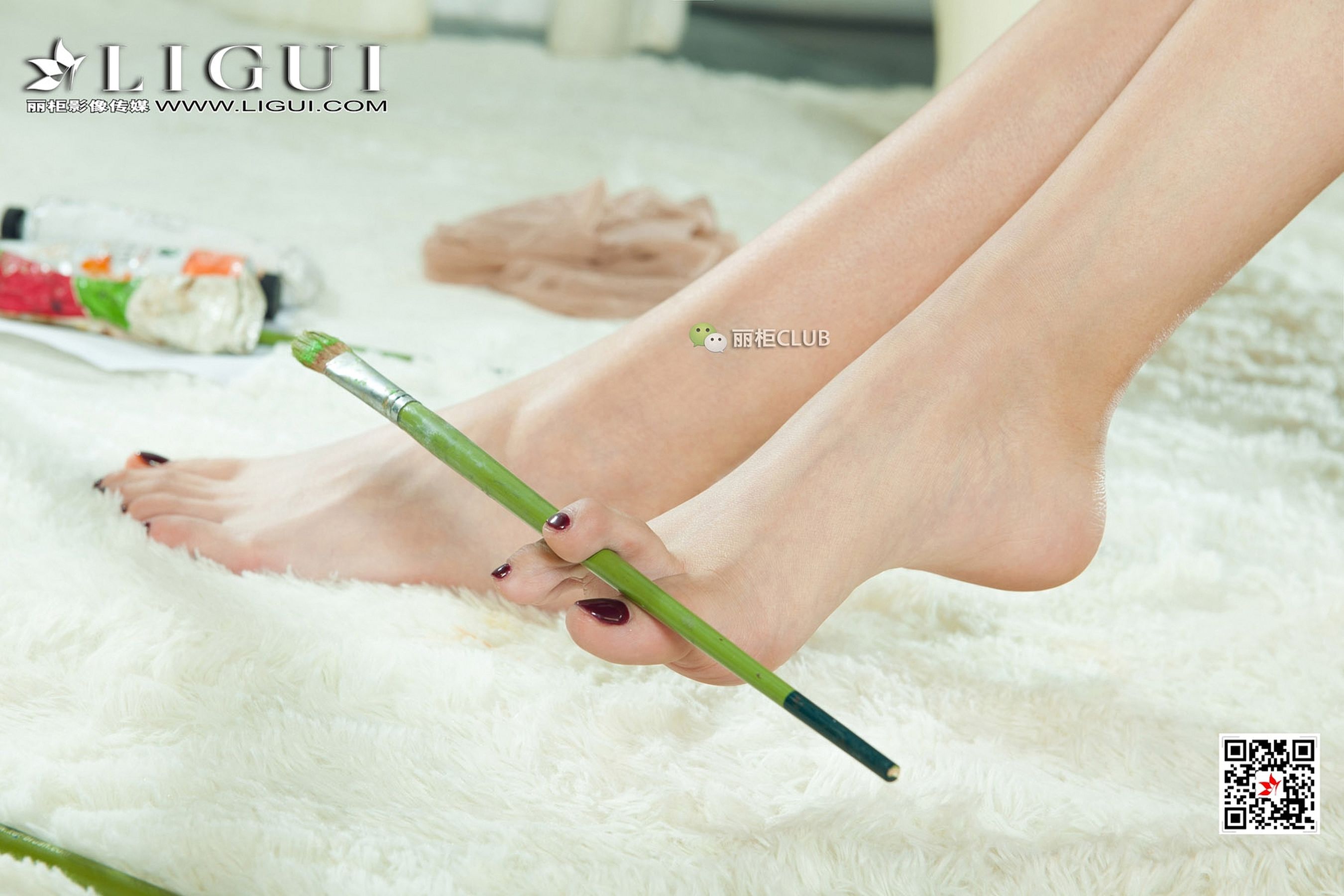 腿模敏儿《爱画画的肉丝美女》-图33