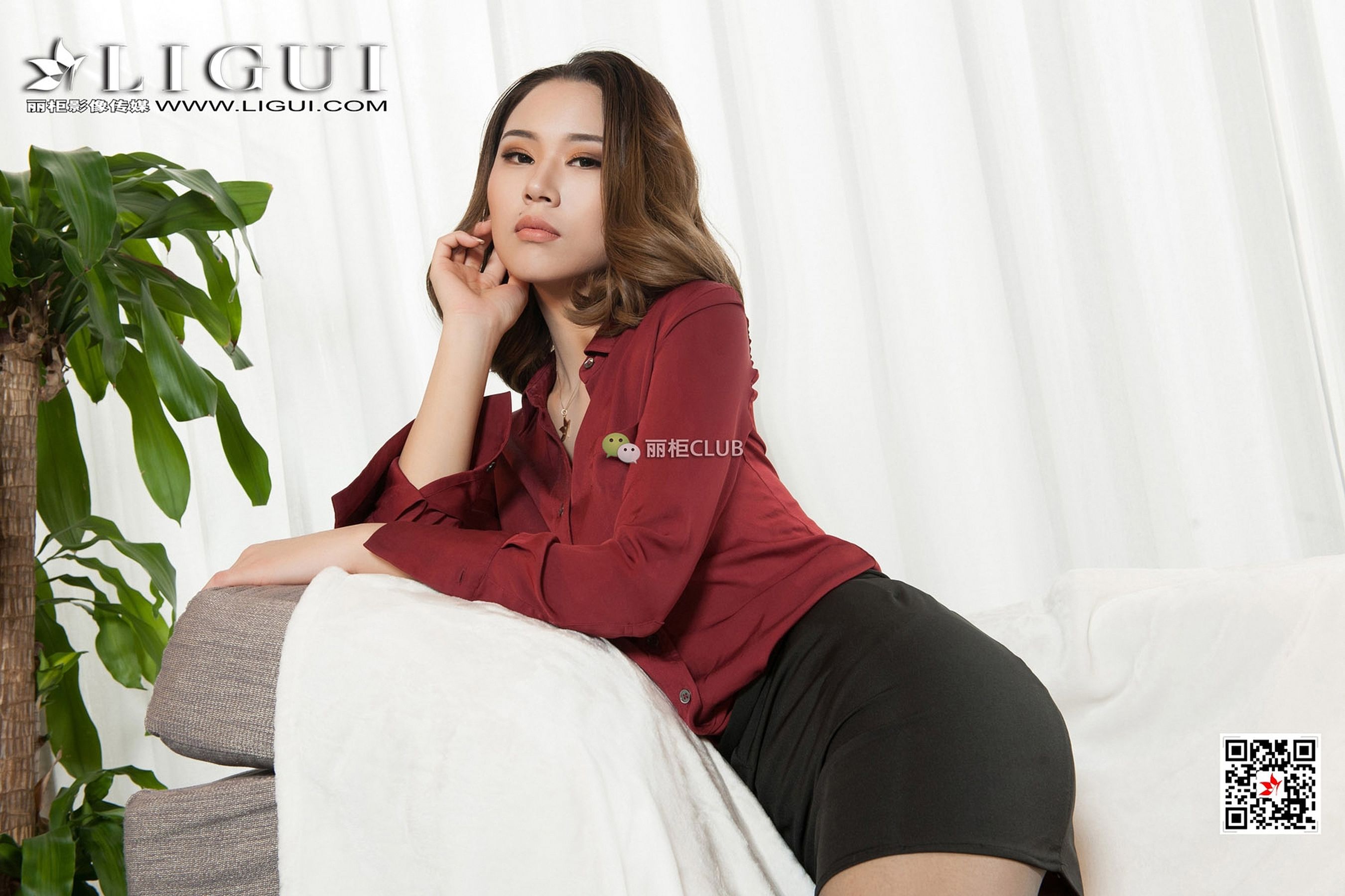腿模伊一《灰丝高跟OL》-图22