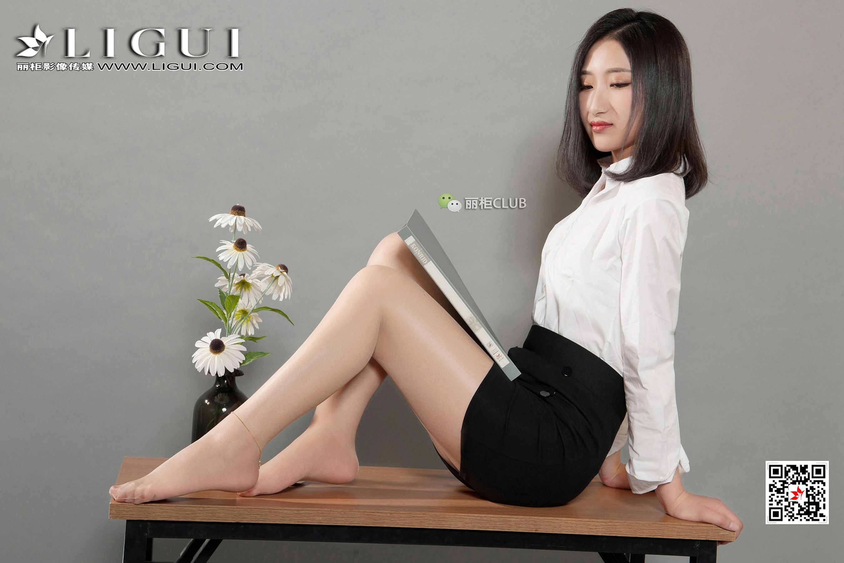 Model 腿模阮阮《肉丝OL丝足》-图11