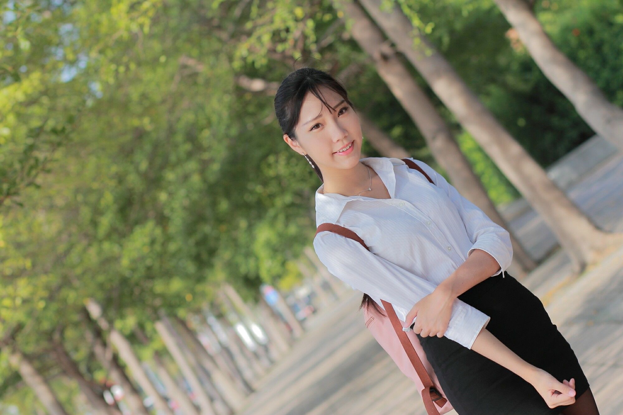 豬比《兒童美術館外拍》-图1