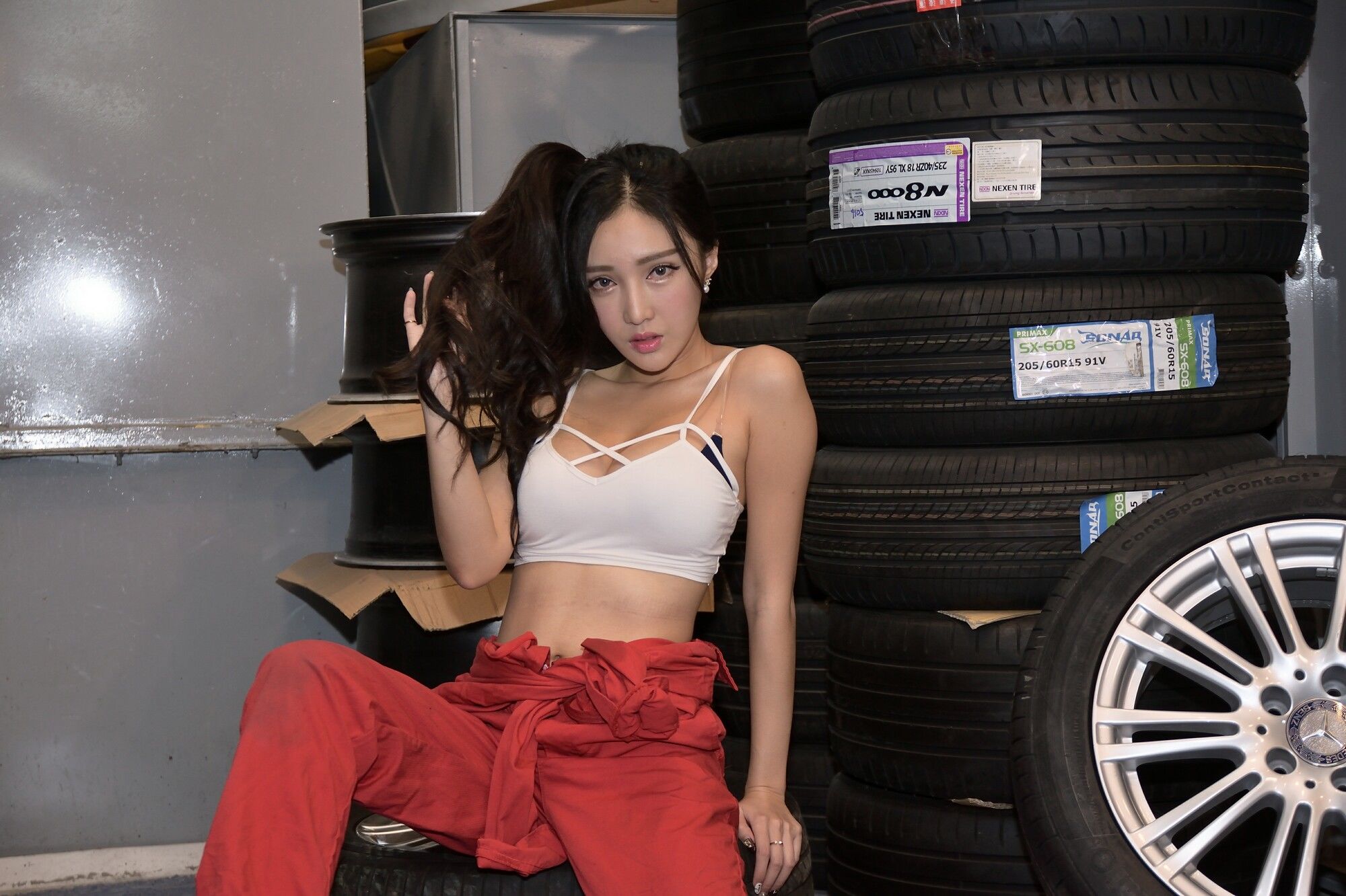 赵芸Syuan《美颜的汽车修理工》-图33