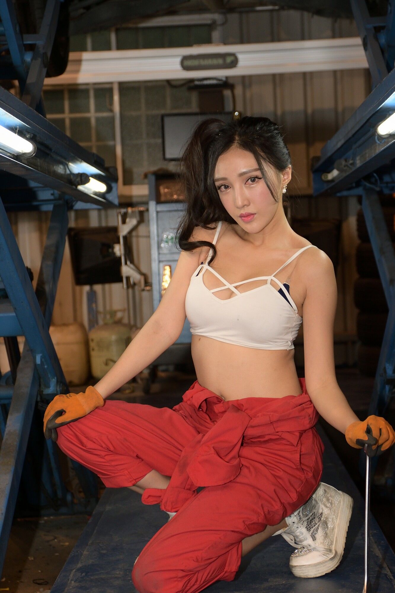 赵芸Syuan《美颜的汽车修理工》-图50